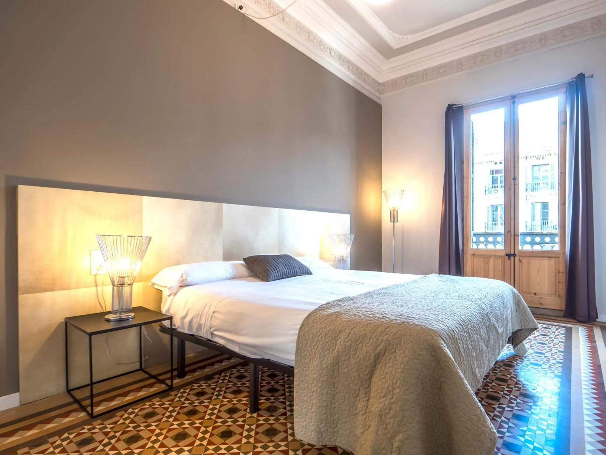 Bed in Rent Top Apartments Rambla Catalunya