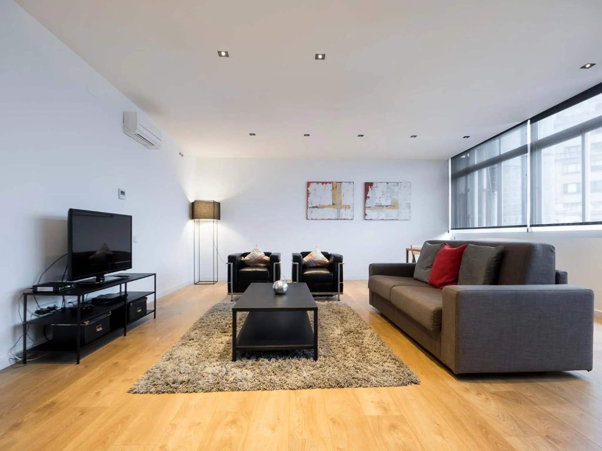 TV and multimedia in Rent Top Apartments Rambla Catalunya
