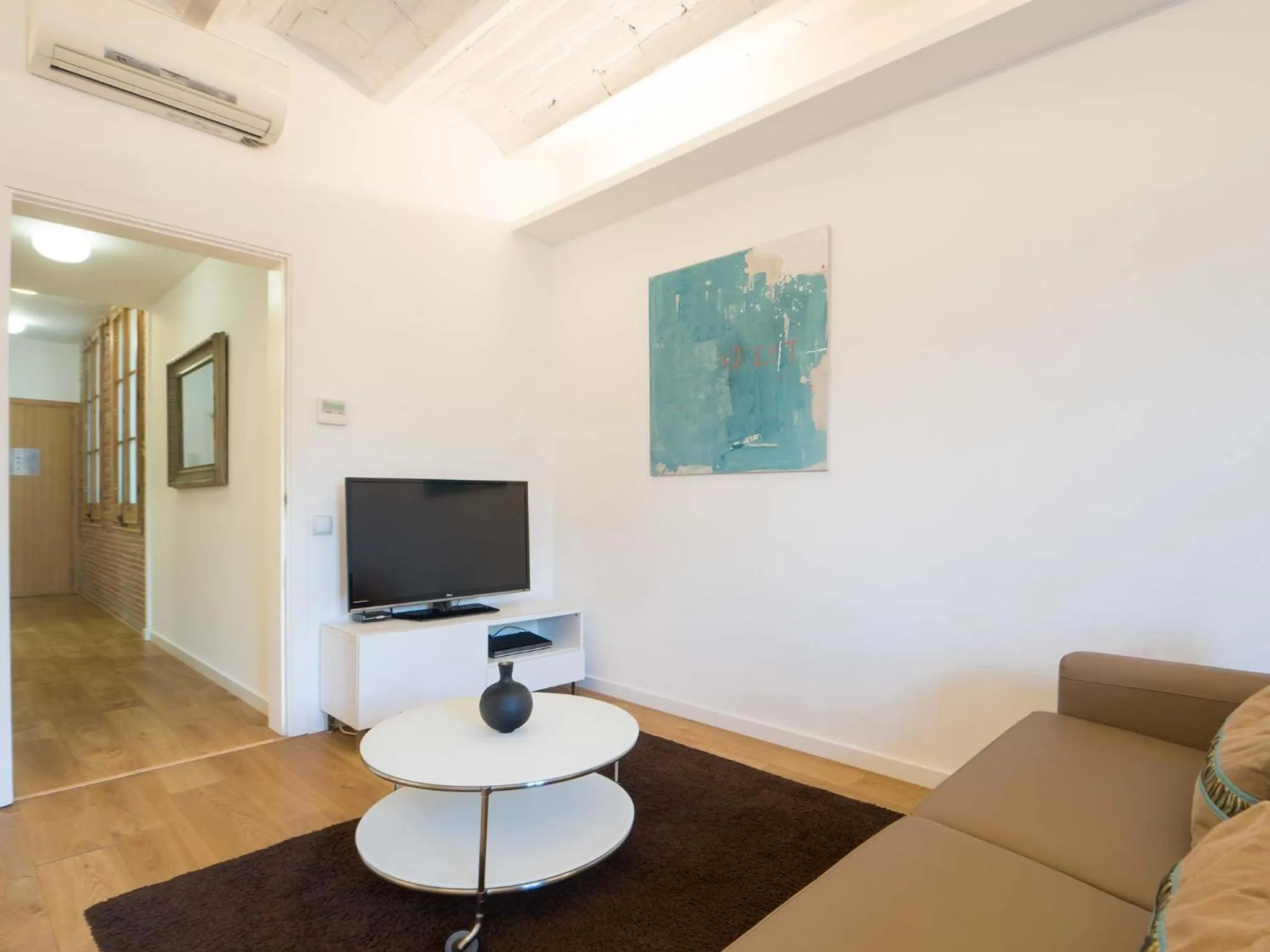 TV and multimedia in Rent Top Apartments Rambla Catalunya