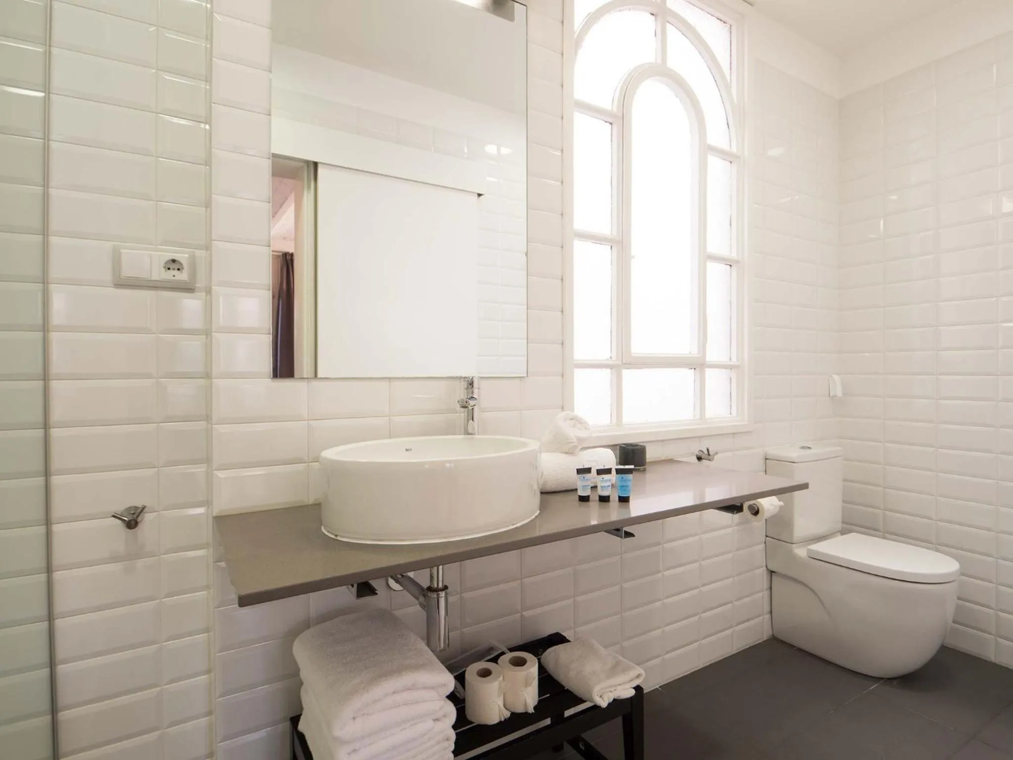 Bathroom in Rent Top Apartments Rambla Catalunya