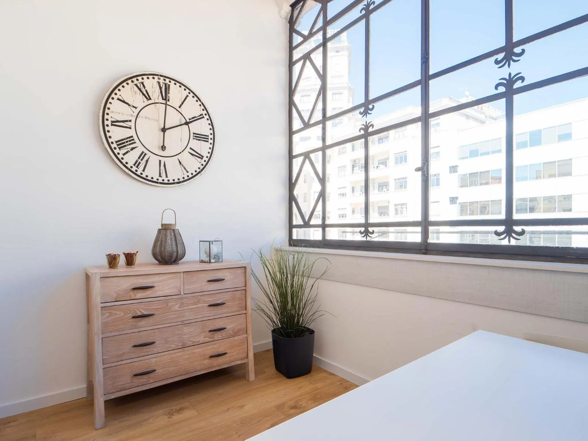 Balcony/Terrace, Bed in Rent Top Apartments Rambla Catalunya