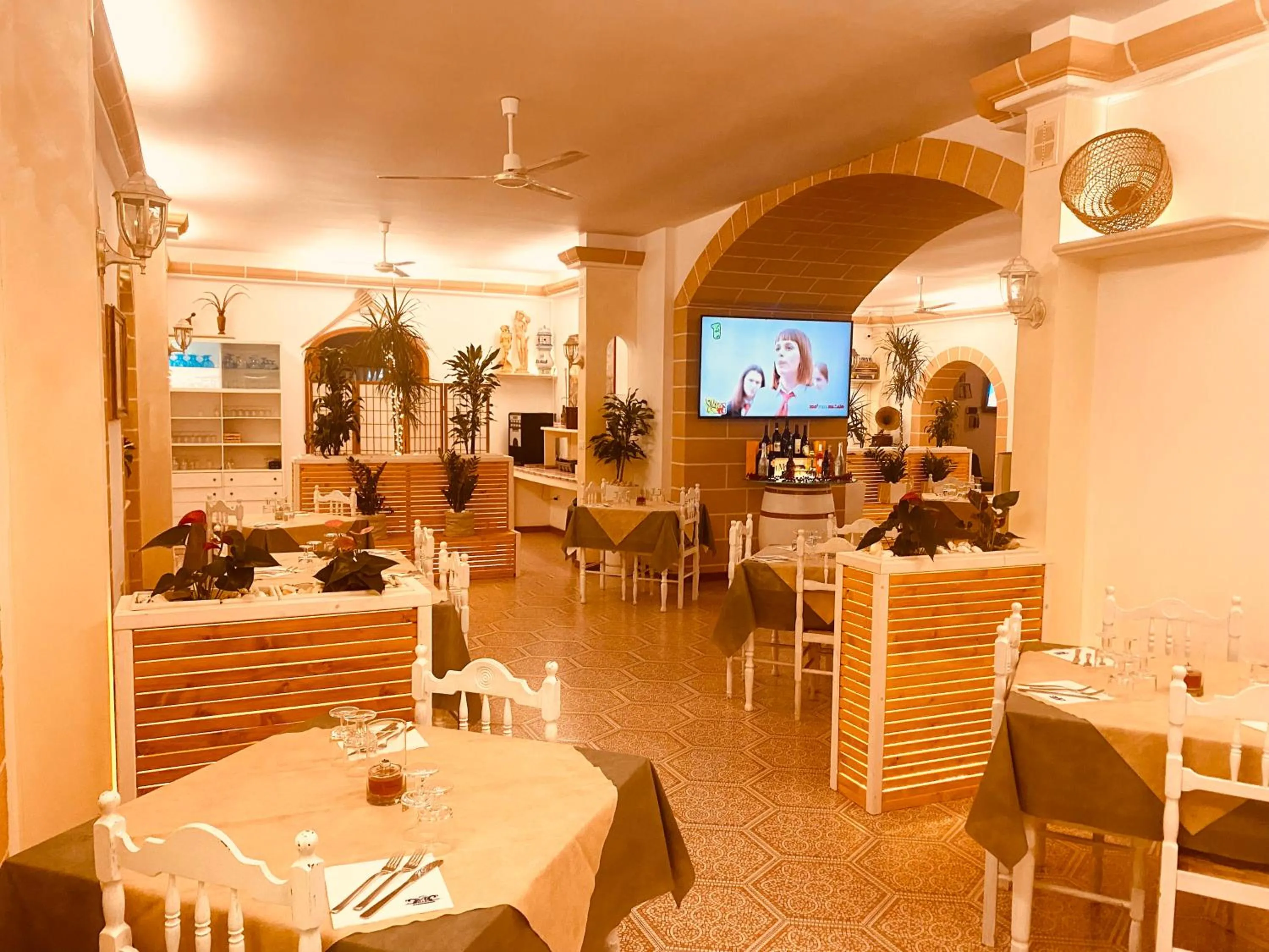 Restaurant/places to eat in Albergo 2 Mari