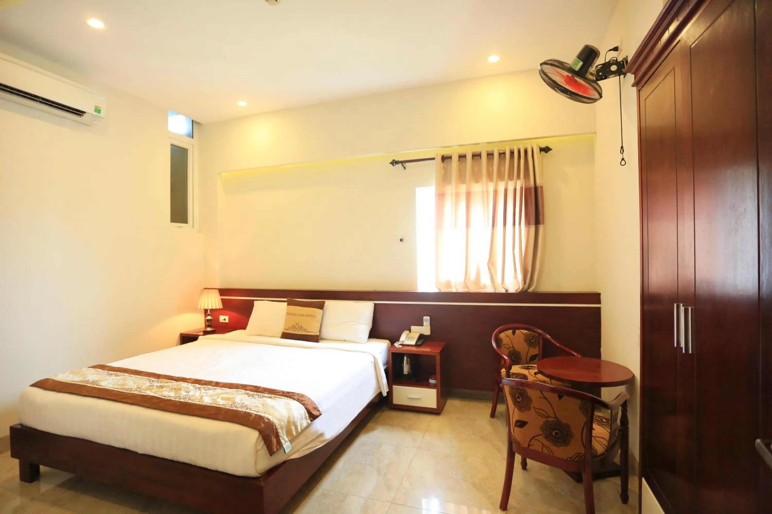Bed in Phuong Linh Hotel