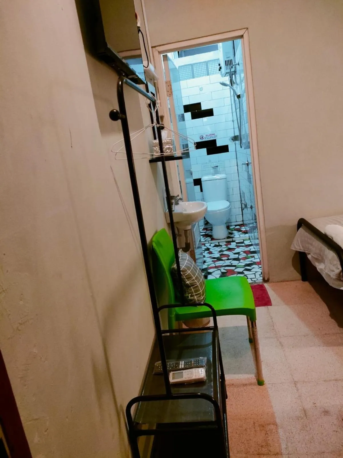 Bedroom in Jeng Tini Guest House