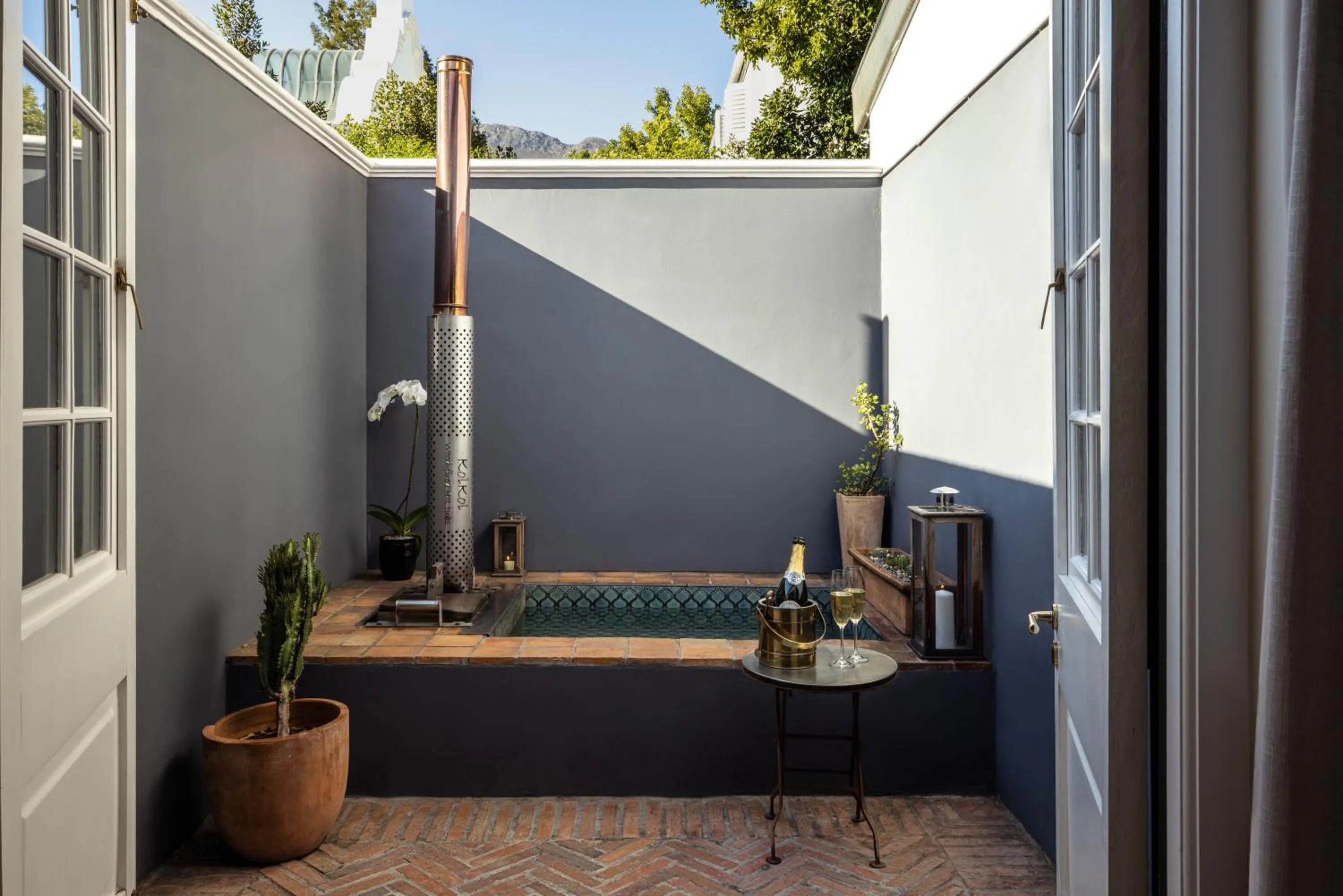 Hot Tub in Akademie Street Boutique Hotel