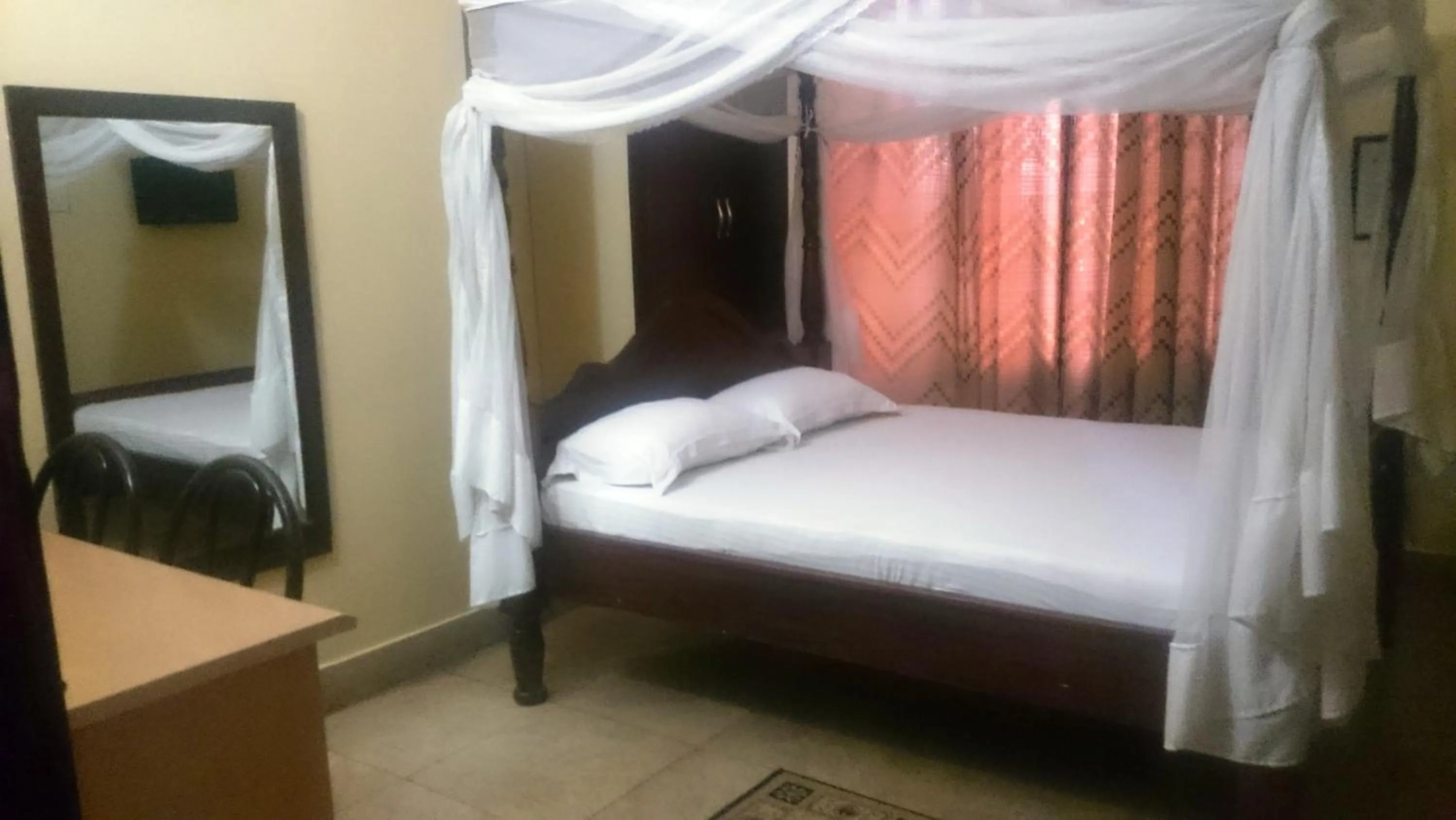 Bed in Transit Motel Ukonga