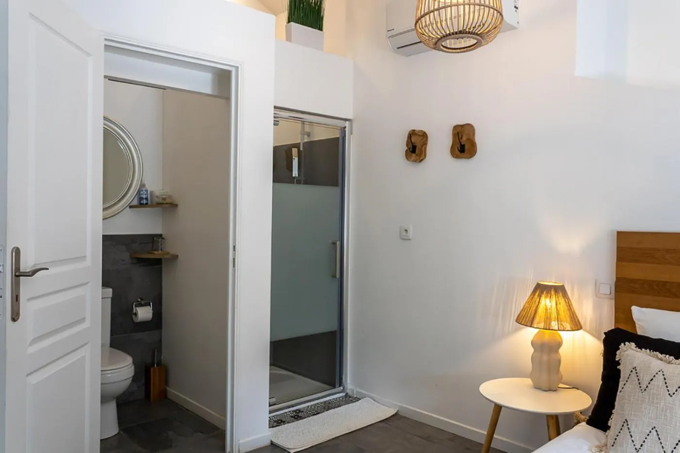 Shower in Mas Lafleur