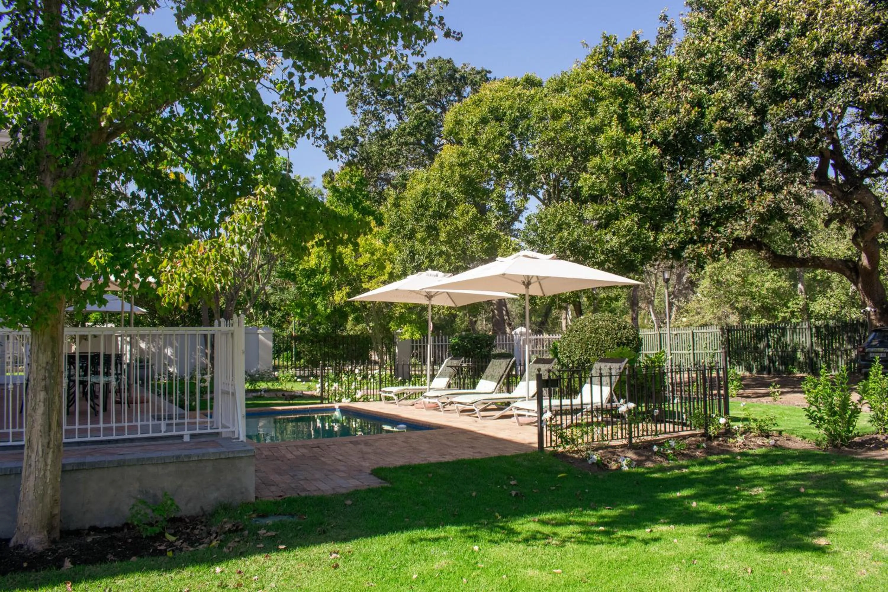 Patio in Rozenburg Guest House