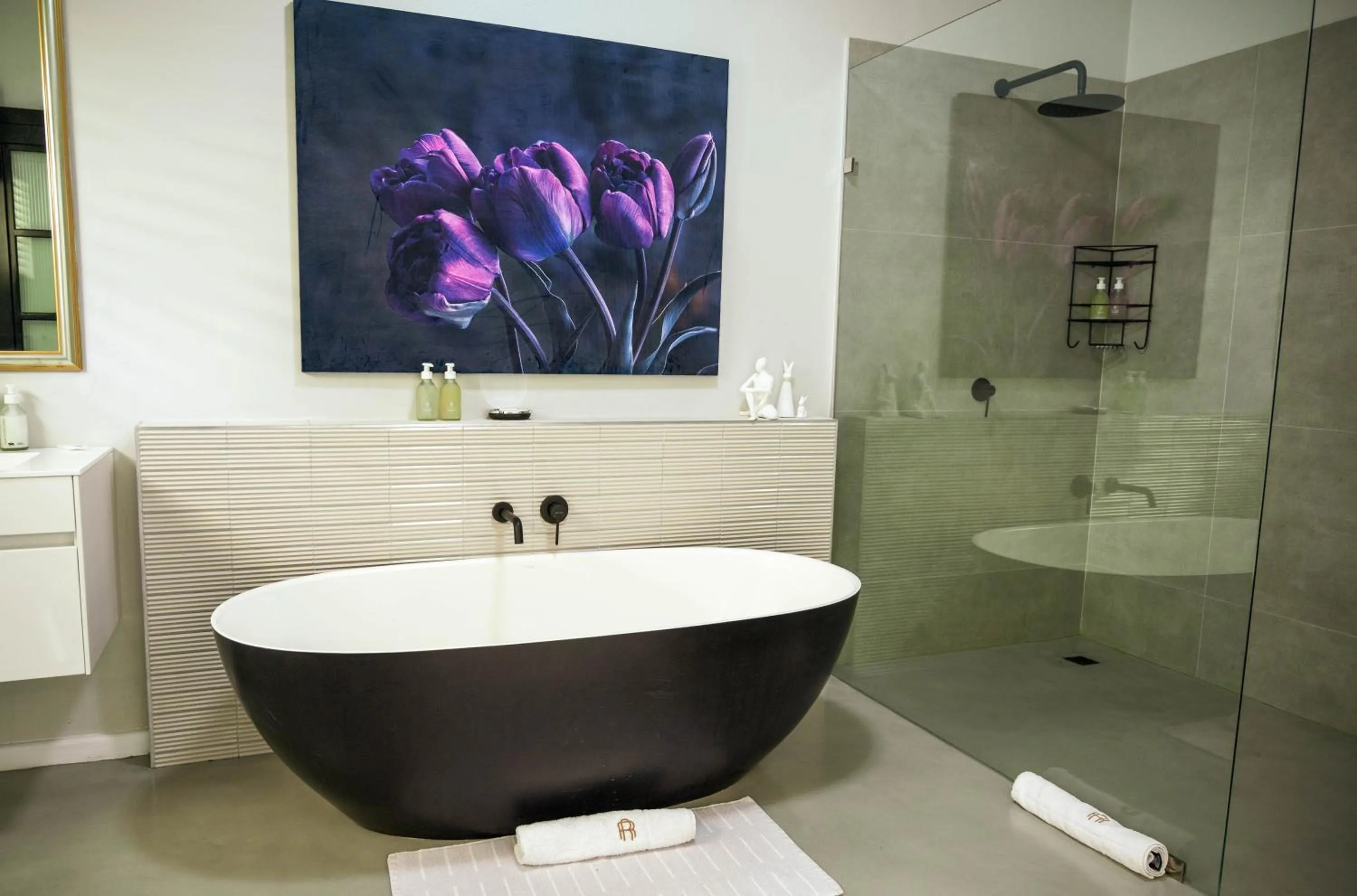 Shower in Rozenburg Guest House