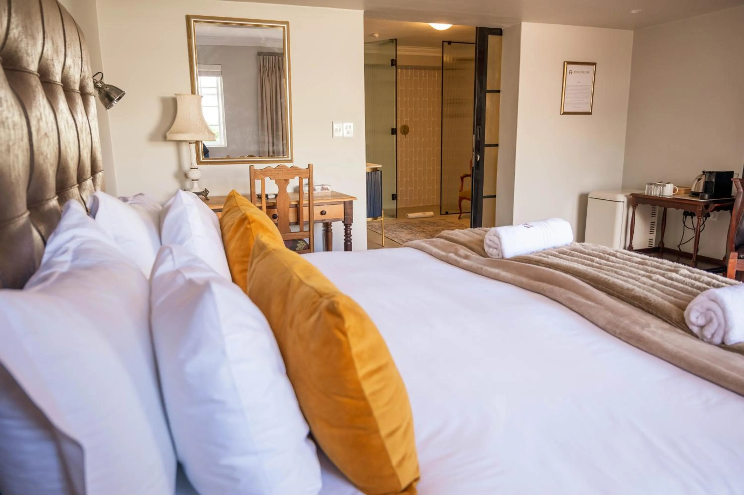 Bed in Rozenburg Guest House