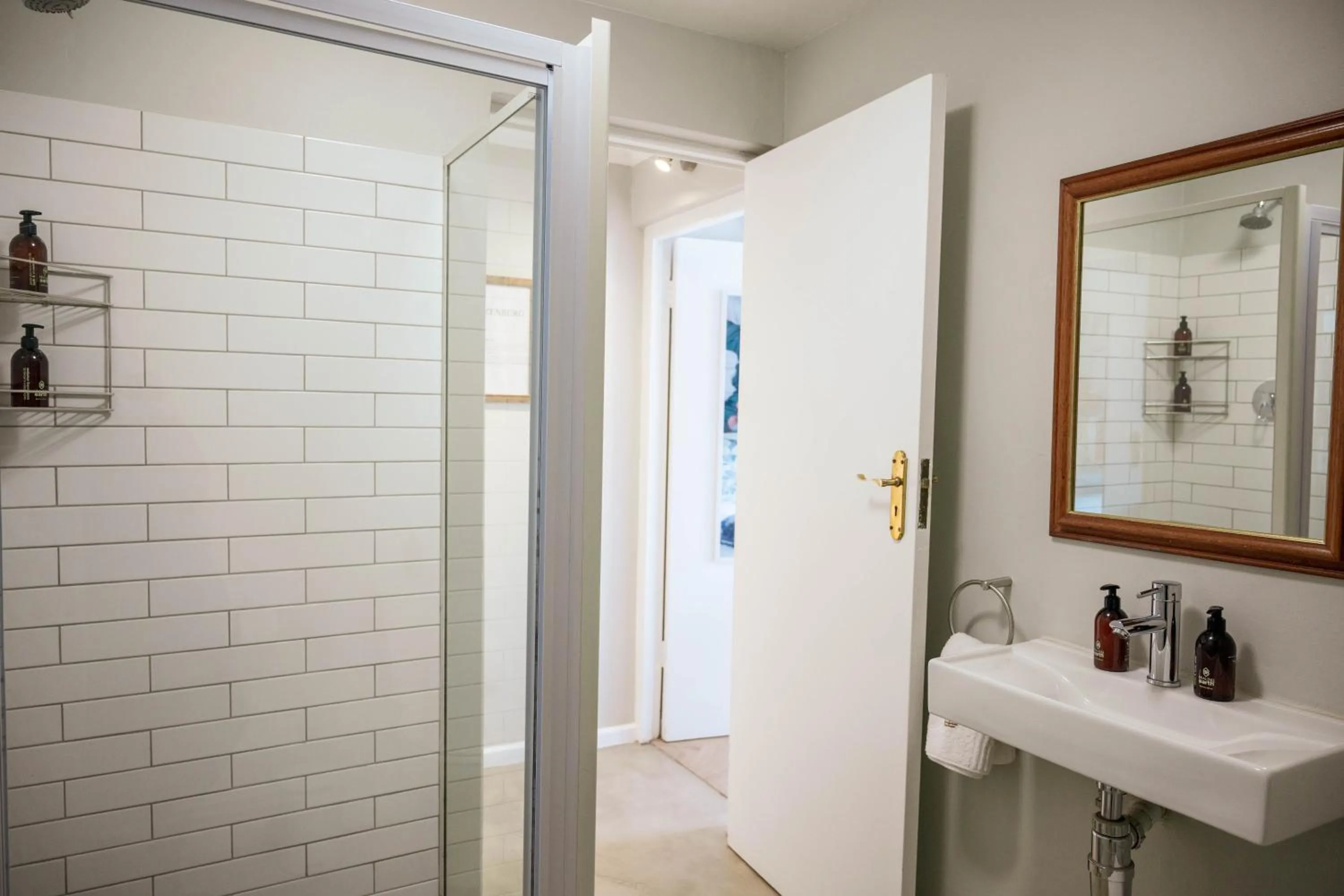 Shower in Rozenburg Guest House