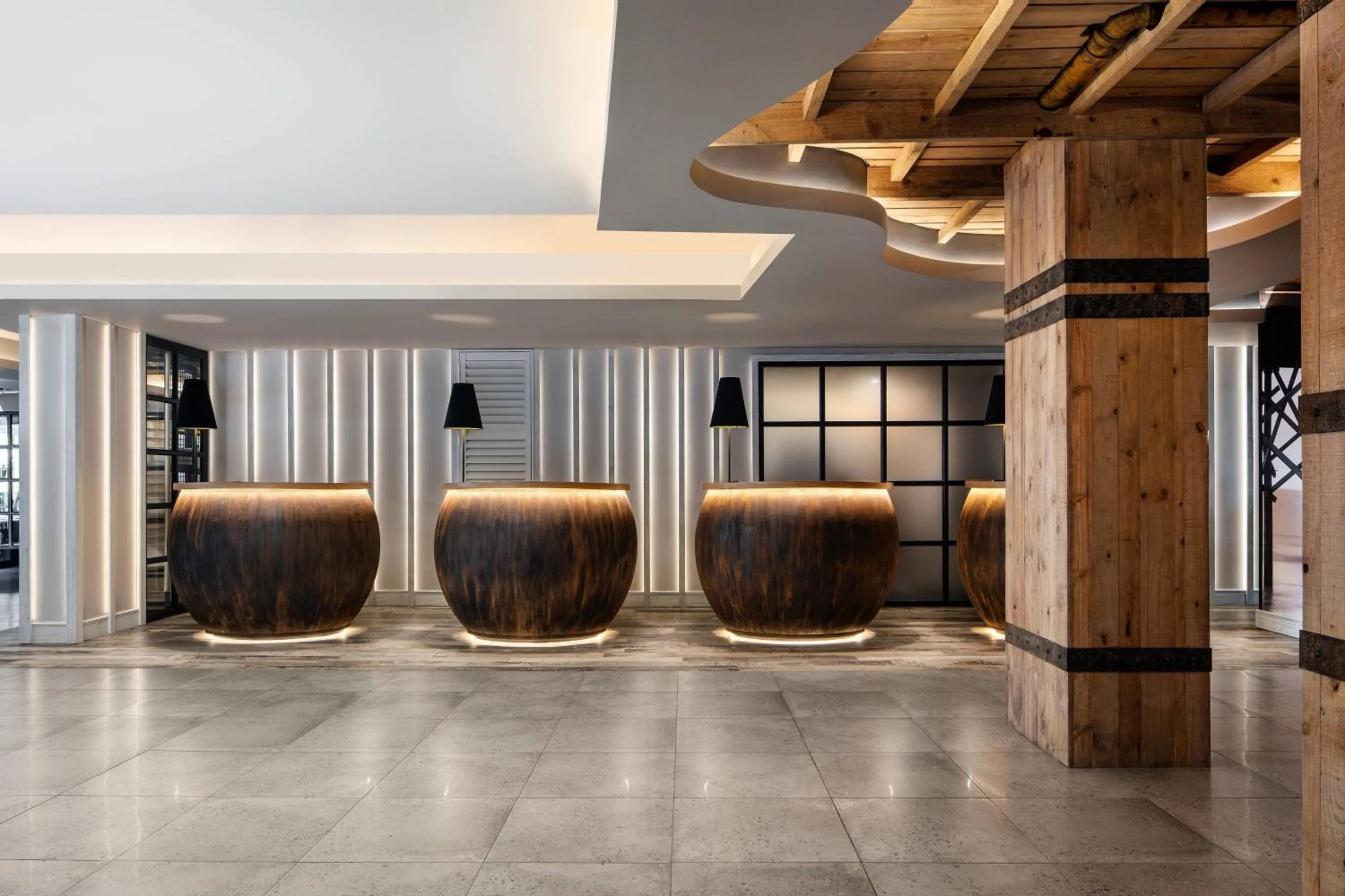 Lobby or reception in Protea Hotel Fire & Ice! by Marriott Durban Umhlanga Ridge