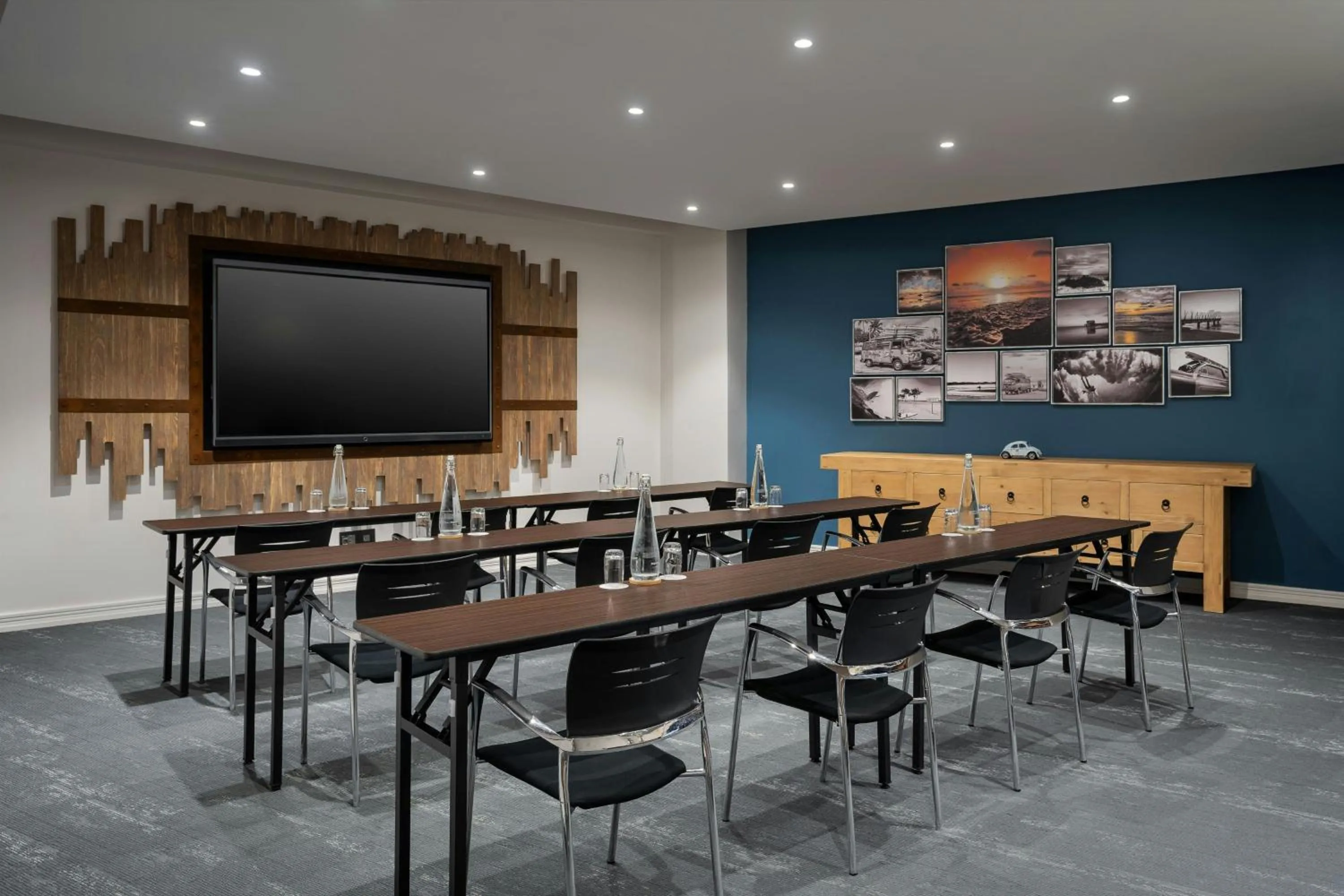 Meeting/conference room in Protea Hotel Fire & Ice! by Marriott Durban Umhlanga Ridge