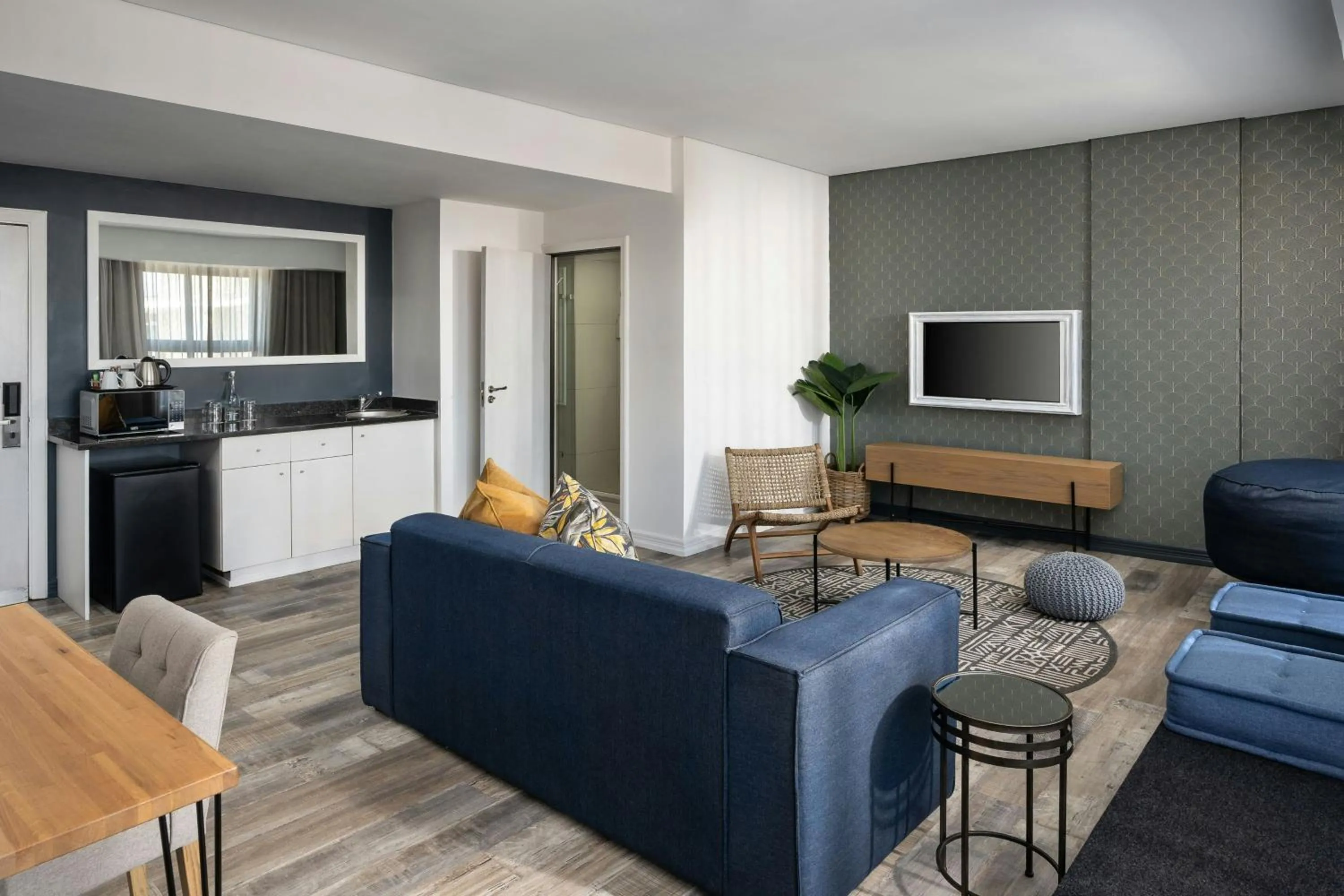 Living room in Protea Hotel Fire & Ice! by Marriott Durban Umhlanga Ridge