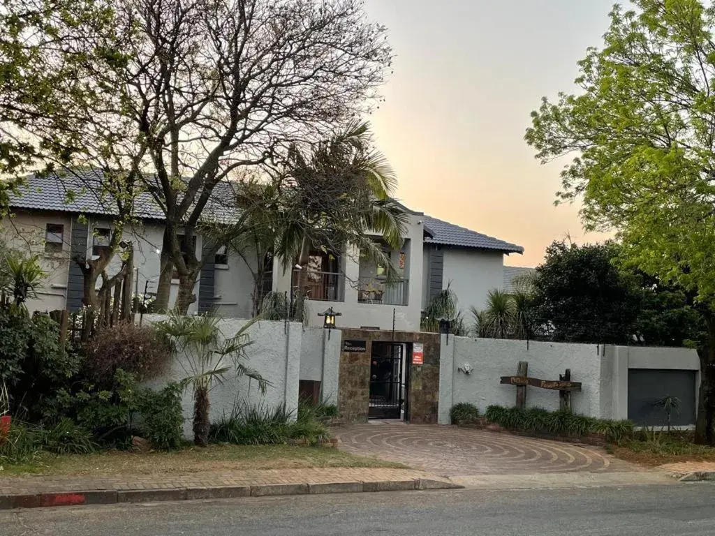 Africa Footprints Lodge Kempton Park Africa Footprints Lodge Kempton Park