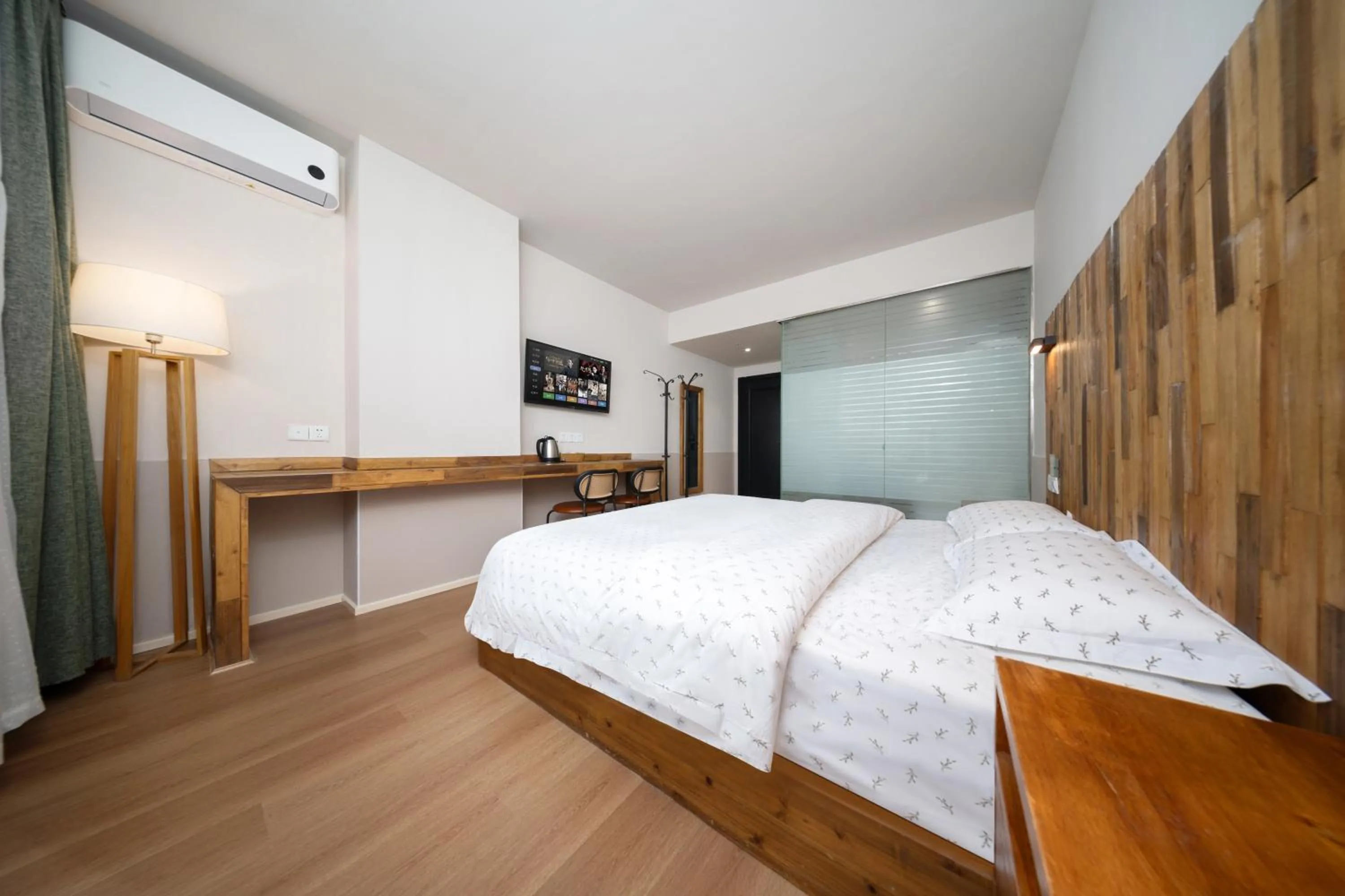 Bedroom, Bed in SONDERIA Lazybones Hostel- Wenshu Temple Side, Chill Hostel with All-Day Brunch, Travel Agency in English & Local Bar Vibes