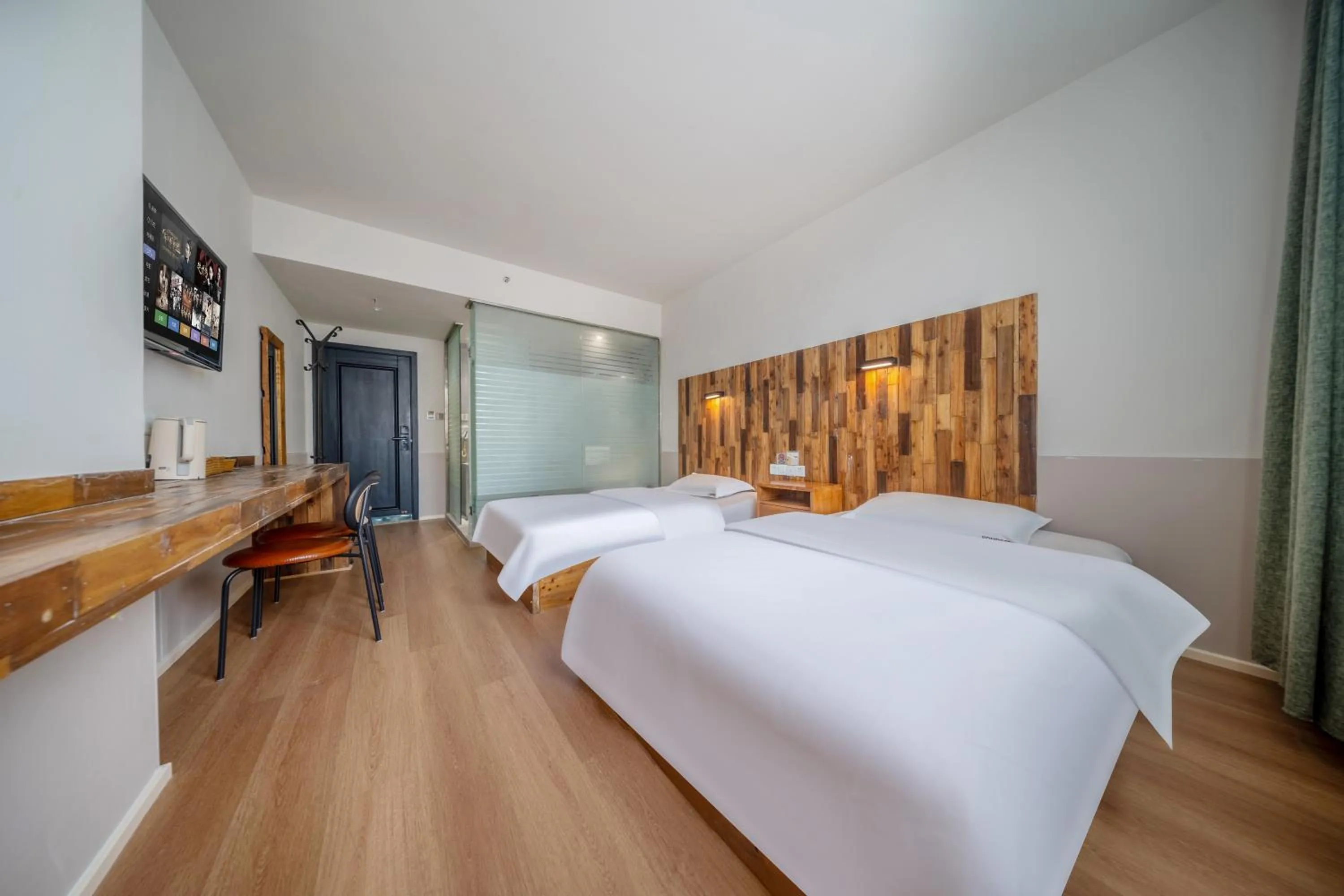 Bed in SONDERIA Lazybones Hostel- Wenshu Temple Side, Chill Hostel with All-Day Brunch, Travel Agency in English & Local Bar Vibes