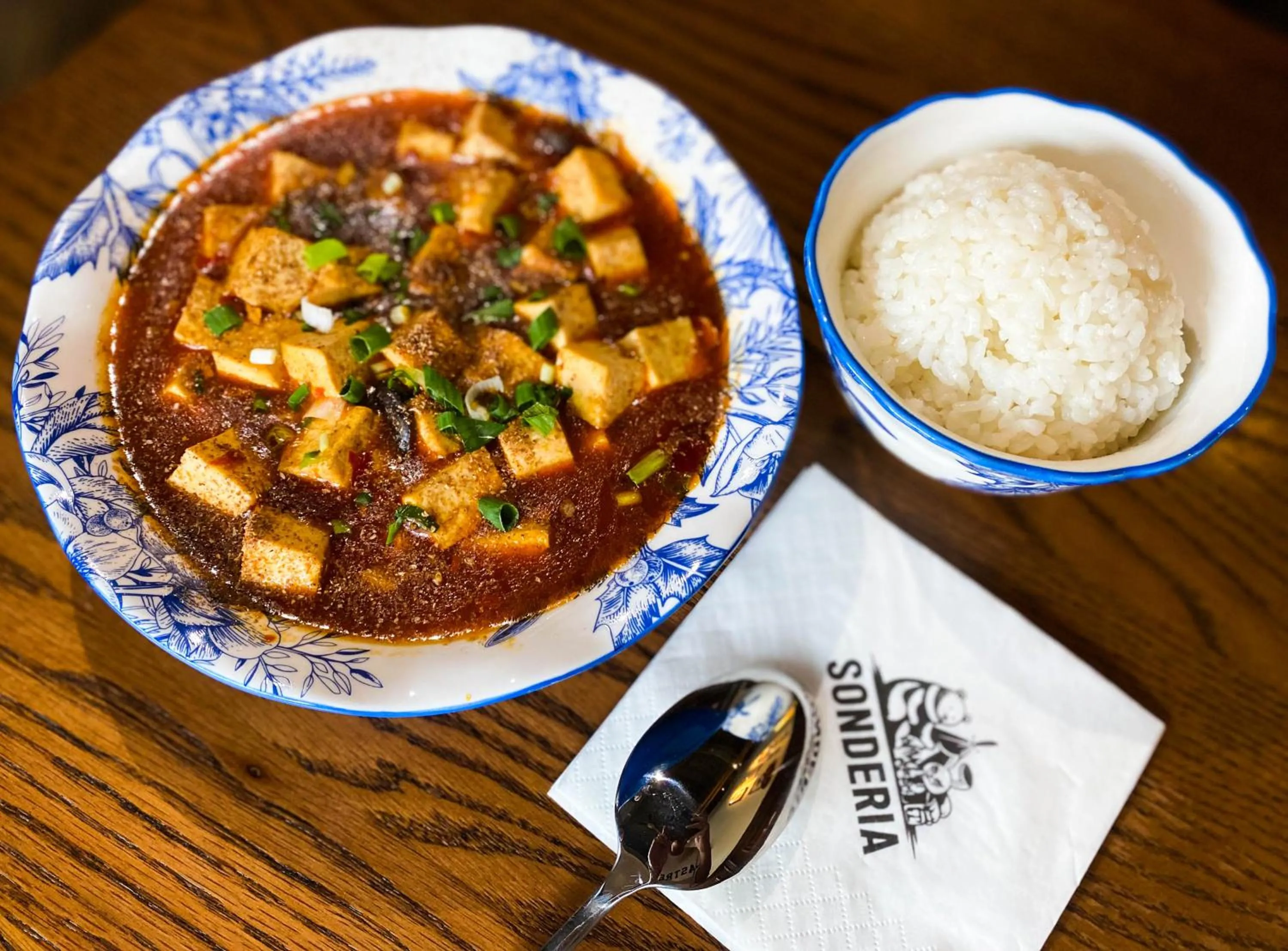 Lunch in SONDERIA Lazybones Hostel- Wenshu Temple Side, Chill Hostel with All-Day Brunch, Travel Agency in English & Local Bar Vibes