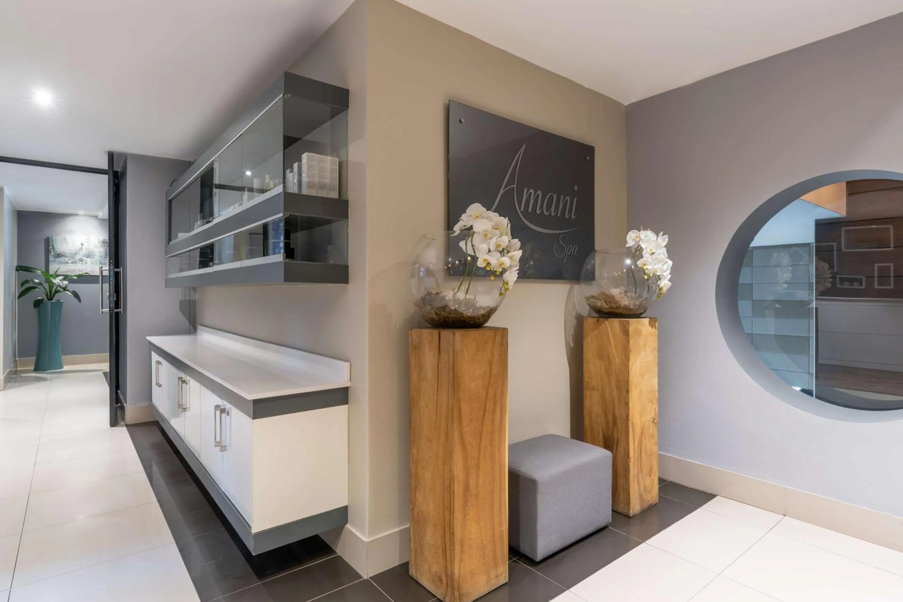 Spa and wellness centre/facilities, Bed in Radisson Blu Hotel, Port Elizabeth