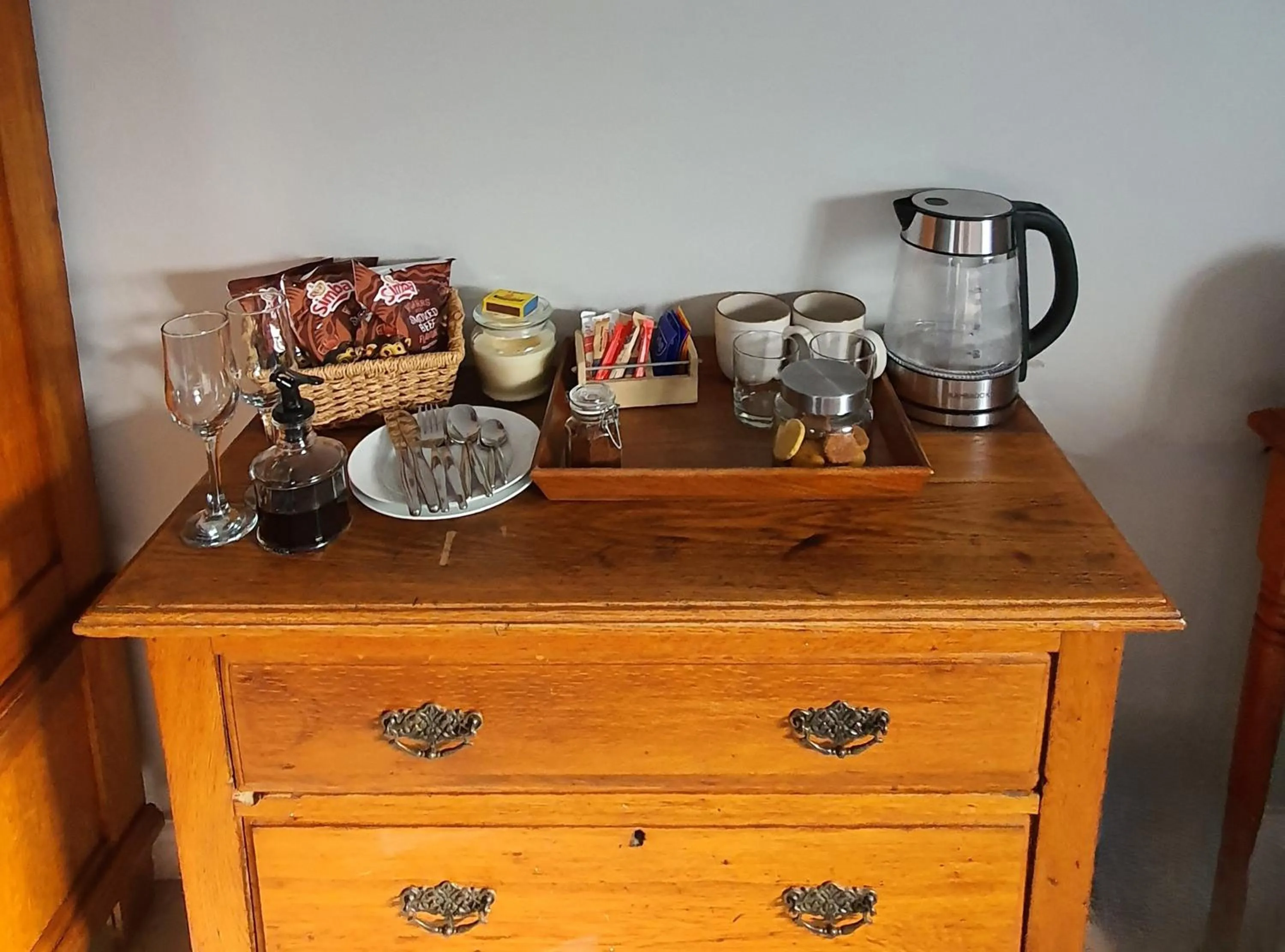 Coffee/tea facilities in Wild Olive Guest House & Villa