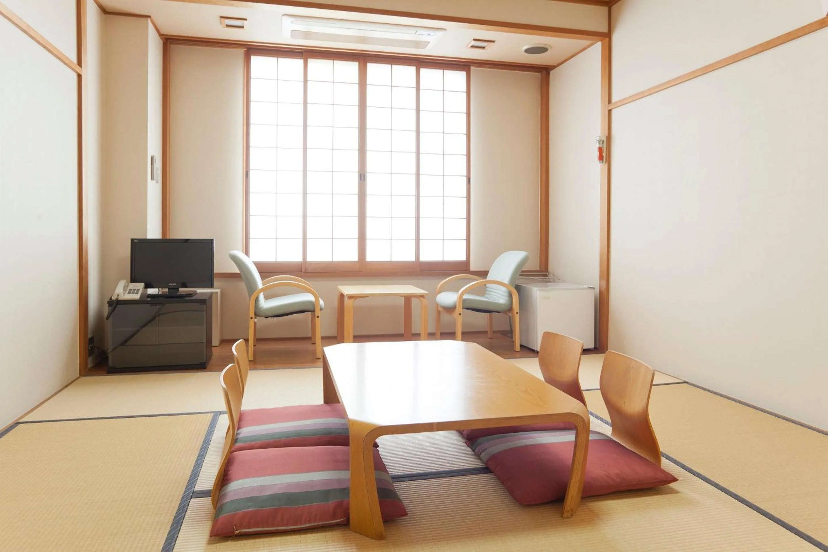 Photo of the whole room in Sunrise Awaji