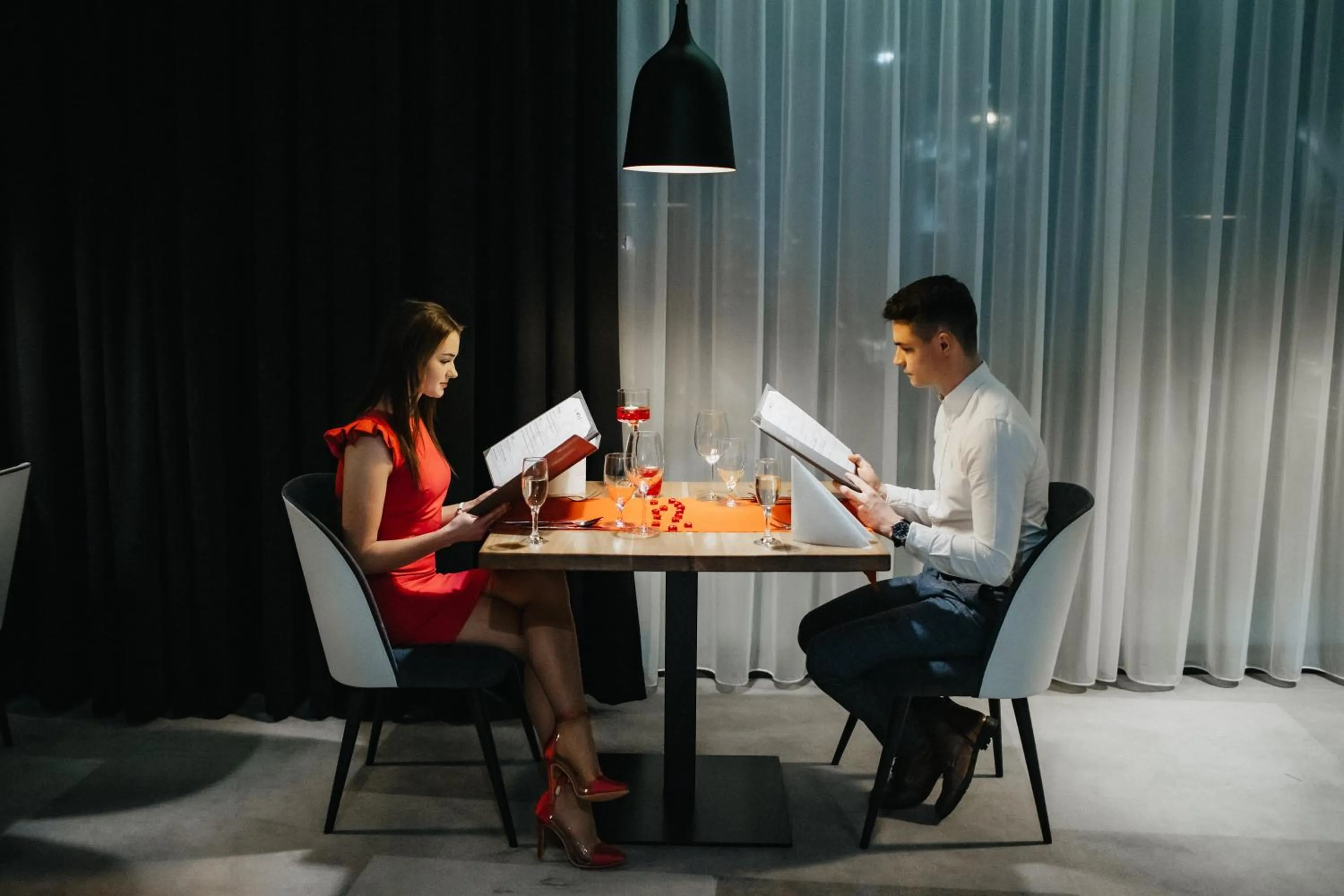 Restaurant/places to eat in Hotel Limanova