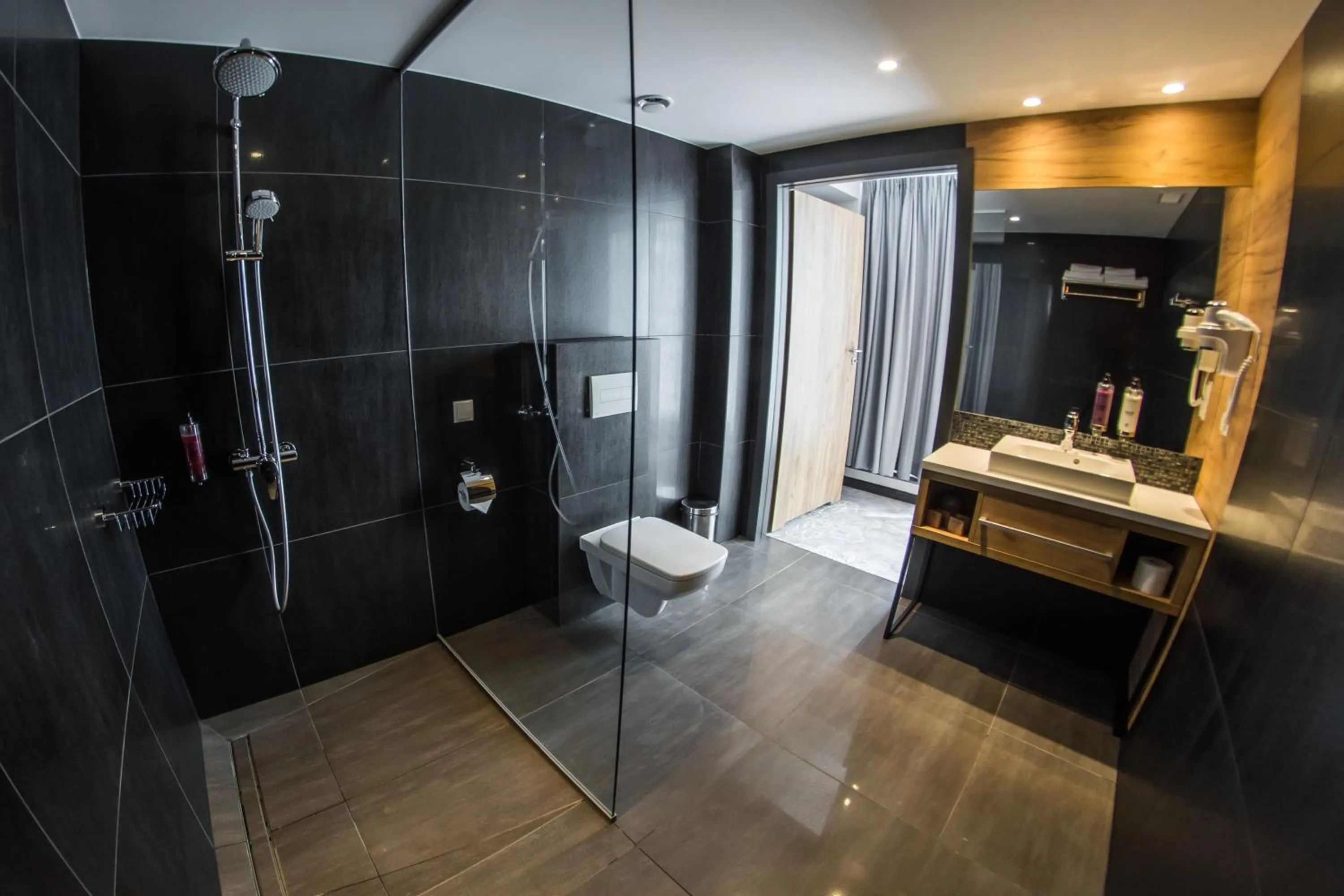 Shower in Hotel Limanova