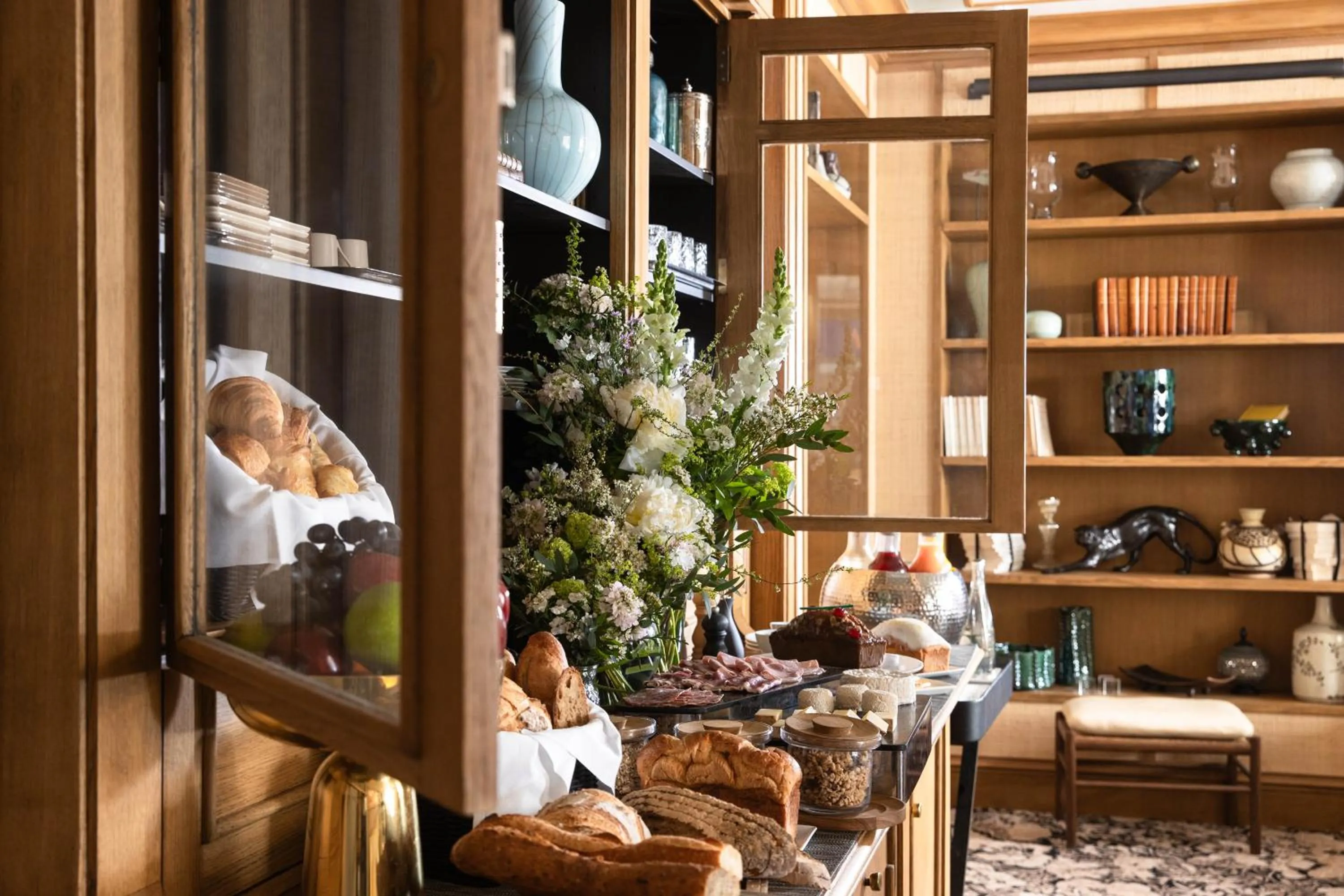 Breakfast in Esprit Saint Germain