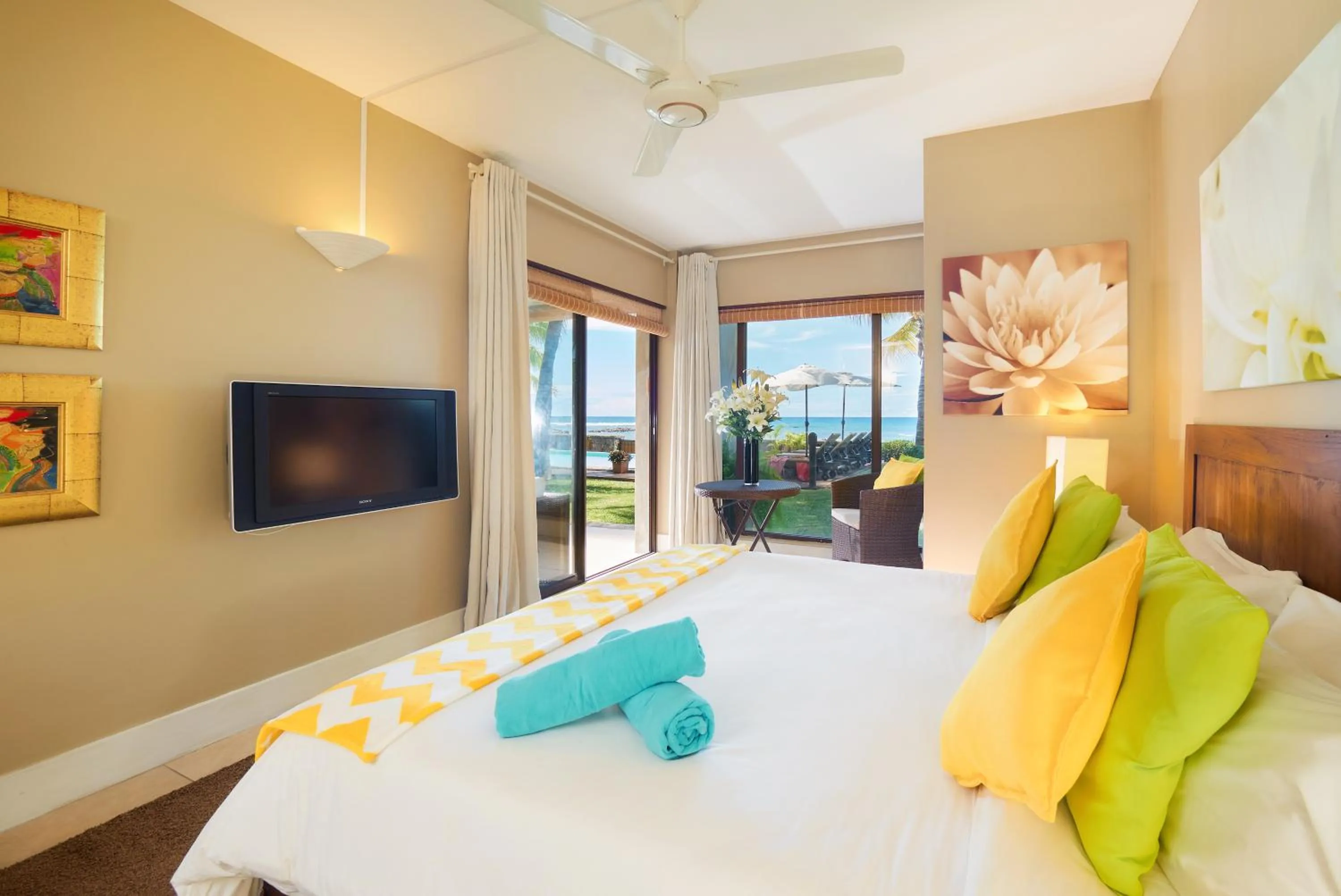 Photo of the whole room, Bed in Bel Azur Beach Residence by LOV Mauritius