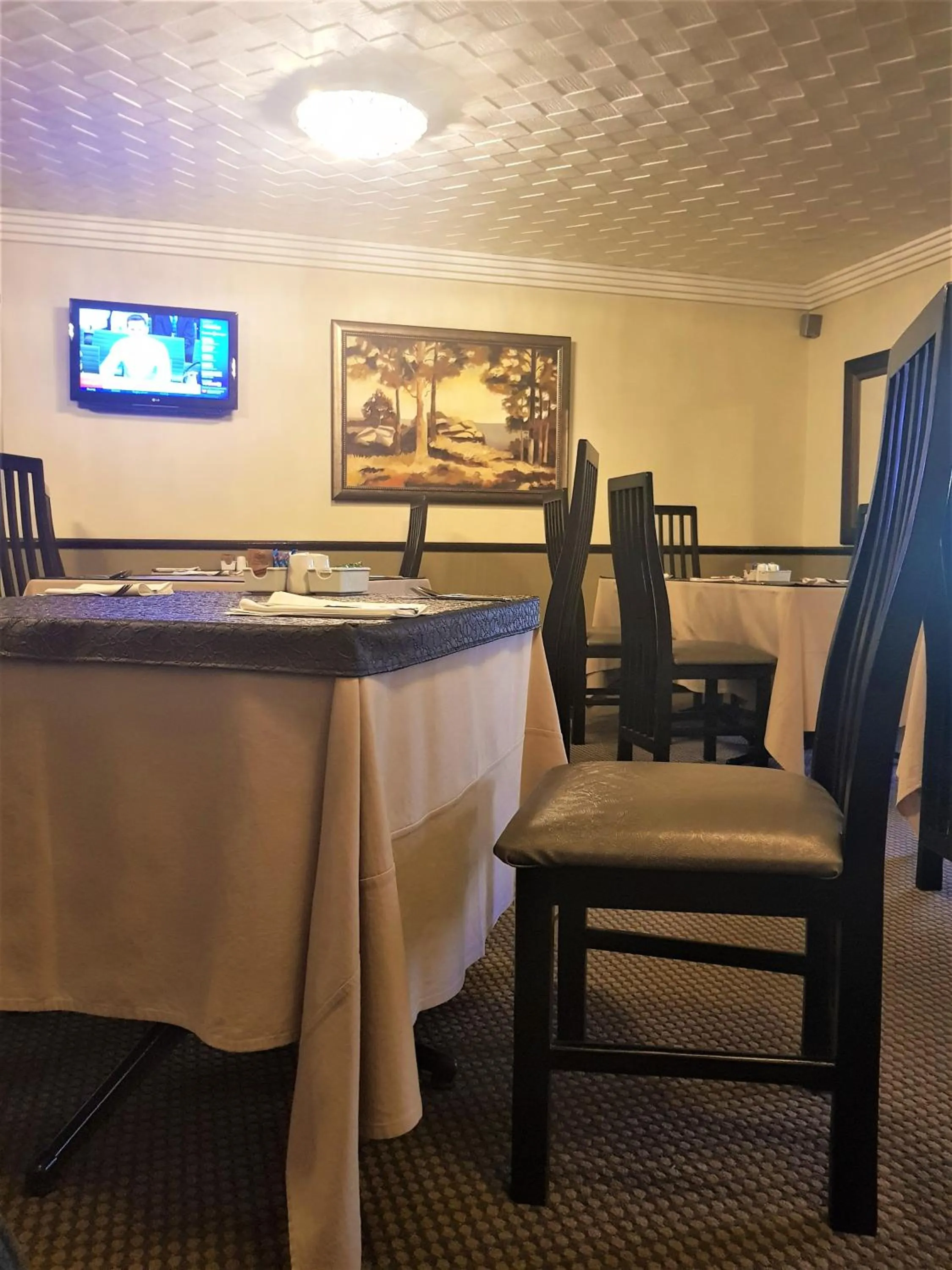 Restaurant/places to eat in Constantia Manor Guest House