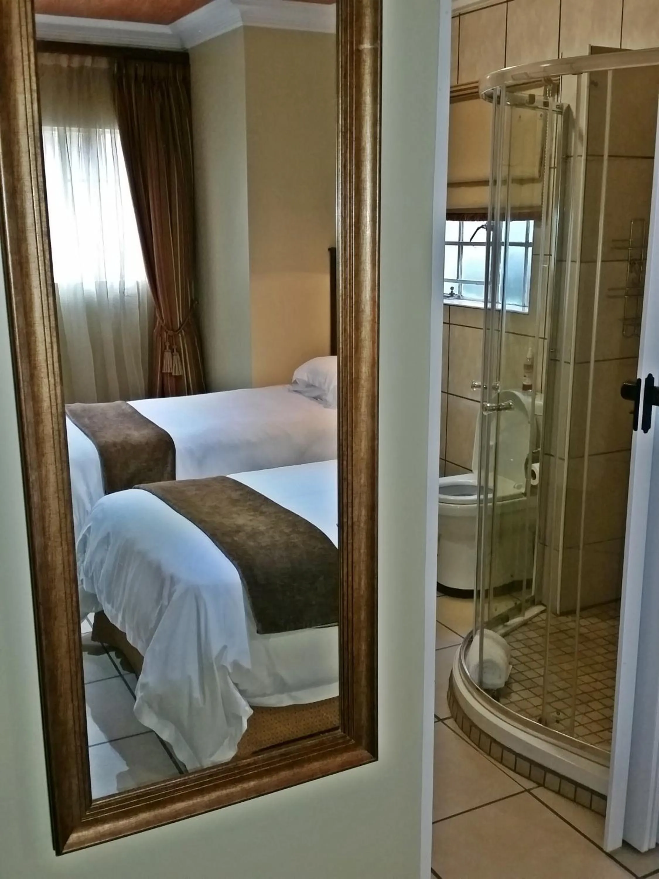 Shower, Bed in Constantia Manor Guest House