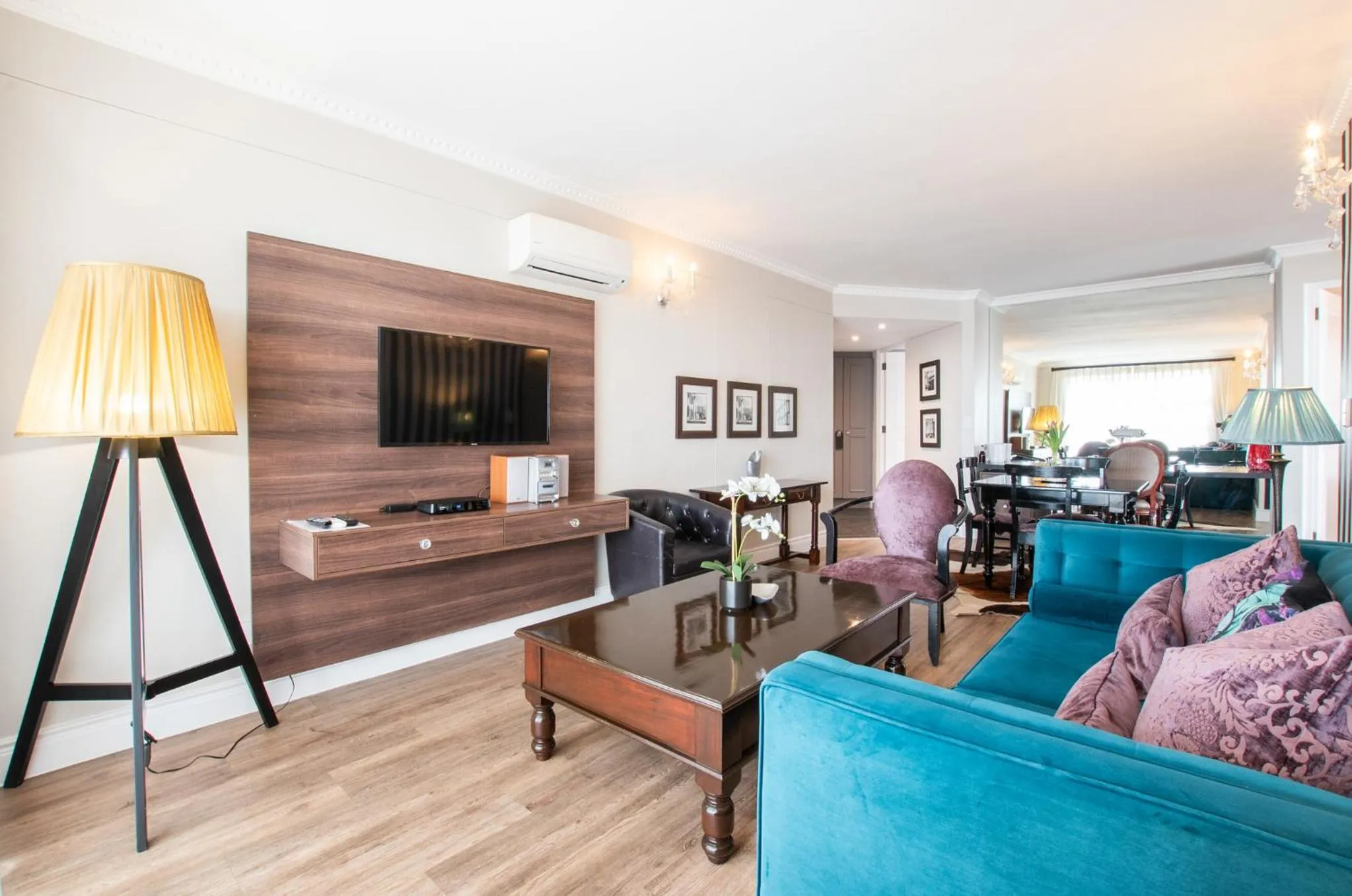 TV and multimedia in Romney Park Luxury Apartments by The Stay Collection