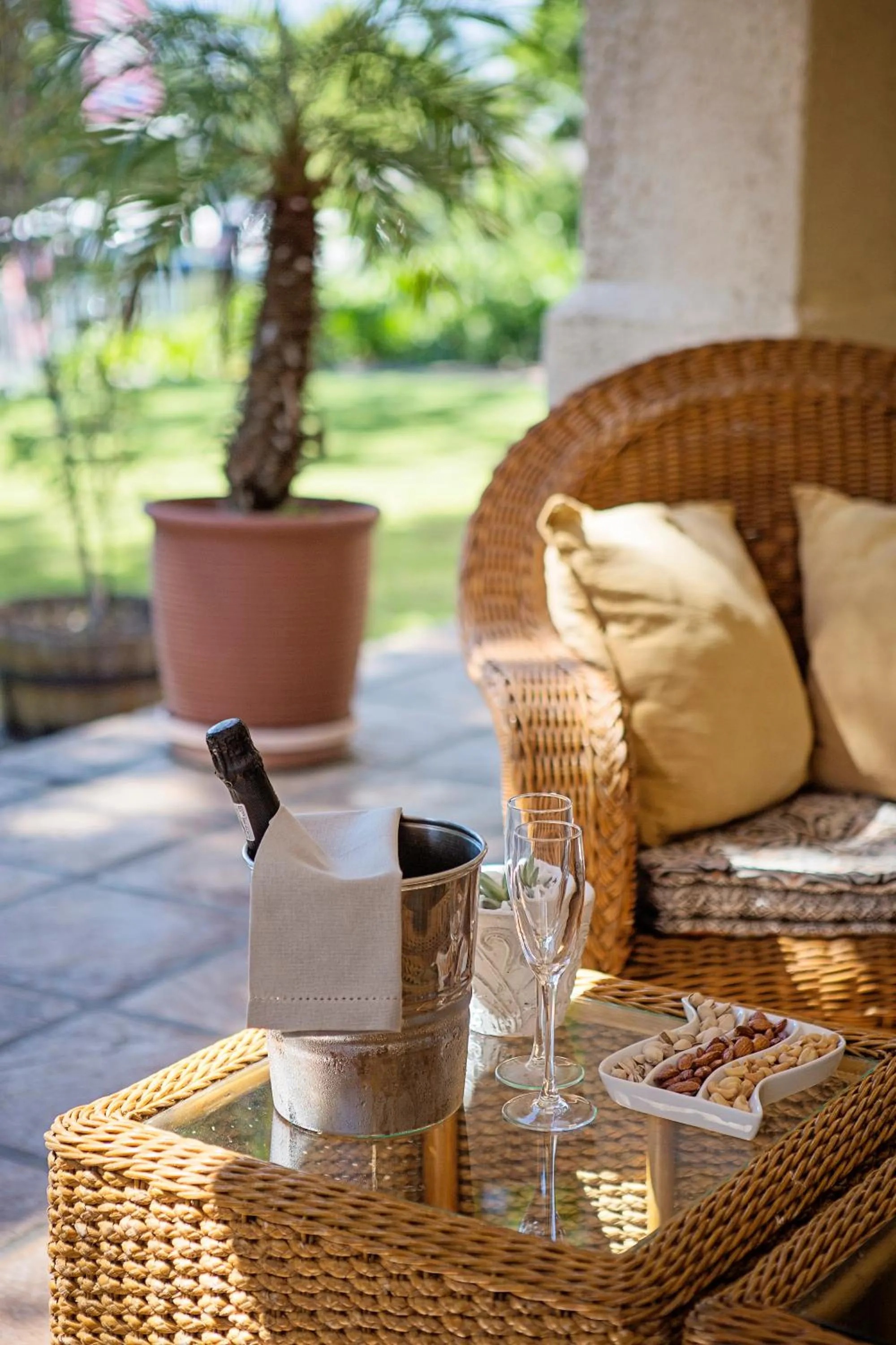 Drinks in Oak Tree Lodge