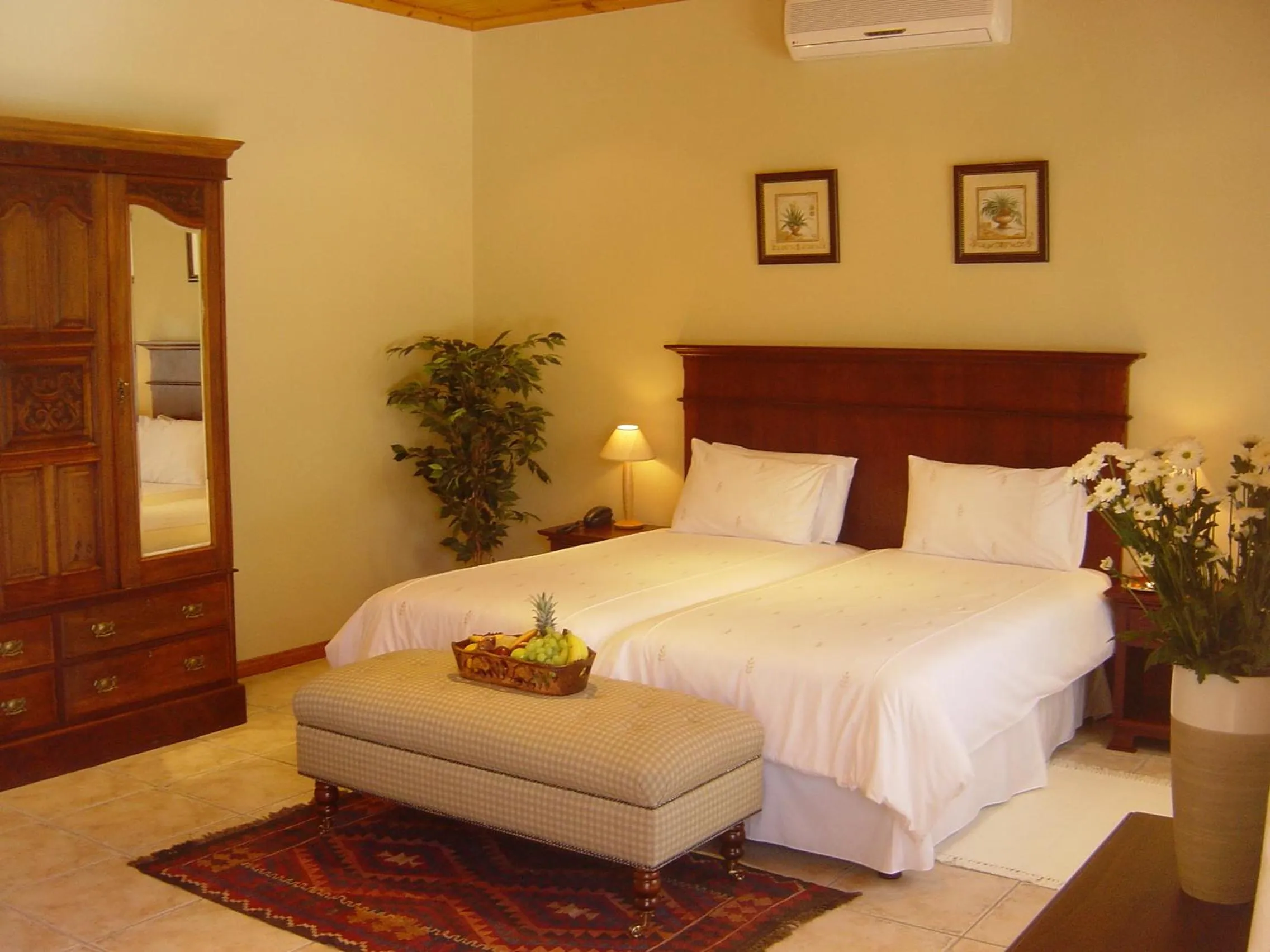 View (from property/room), Bed in Oak Tree Lodge