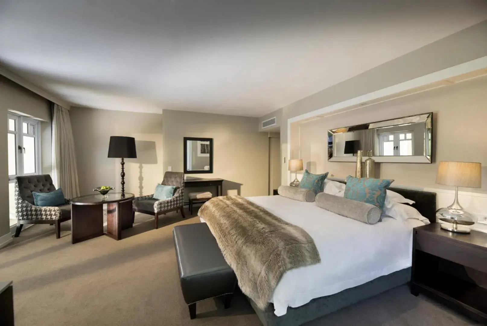 Luxury Room Single in Fancourt Hotel Luxury Room Single in Fancourt Hotel