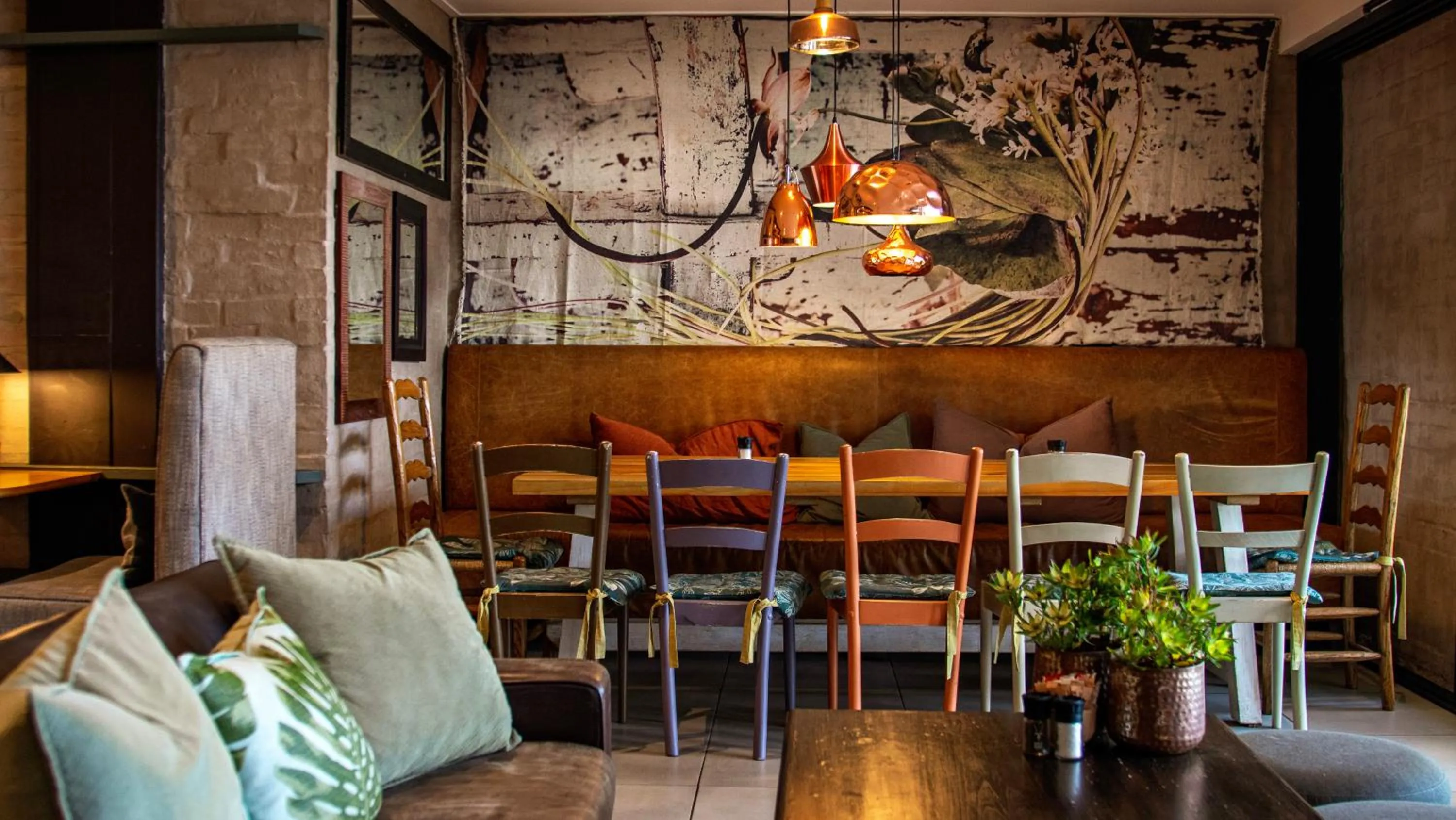 Restaurant/places to eat in The Lofts Boutique Hotel