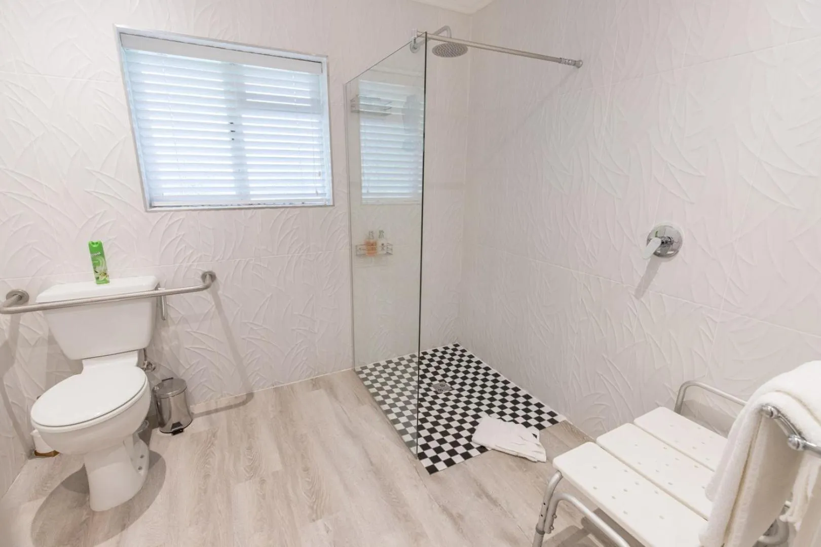 Toilet in Montagu Country Hotel