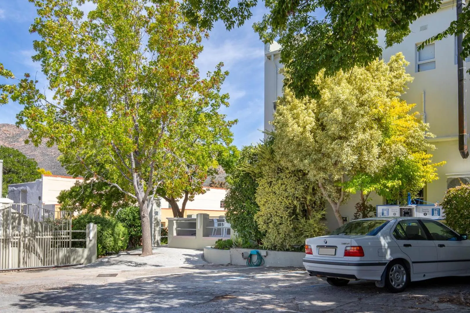 Parking in Montagu Country Hotel