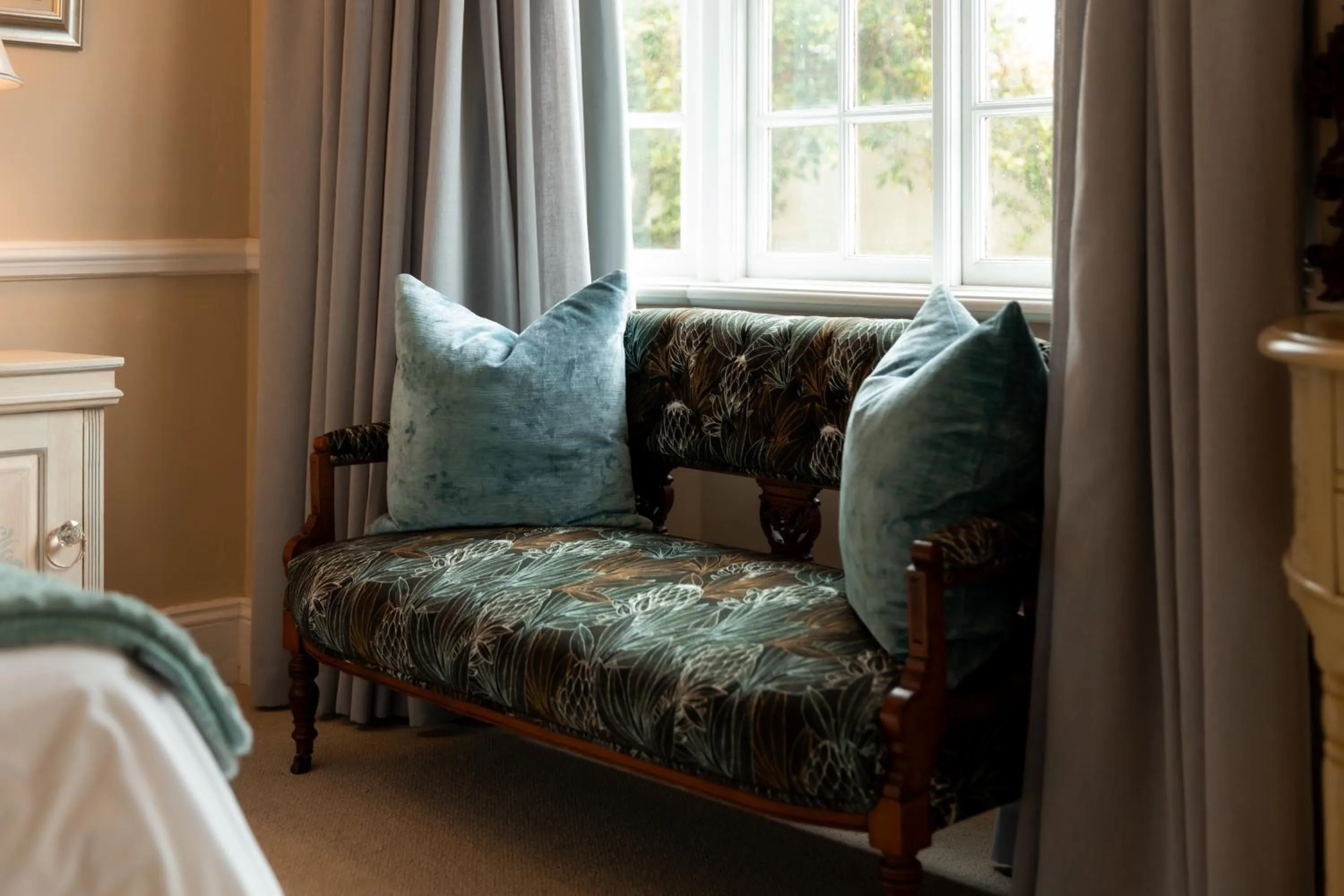 Seating area, Bed in Lemon Tree Lane