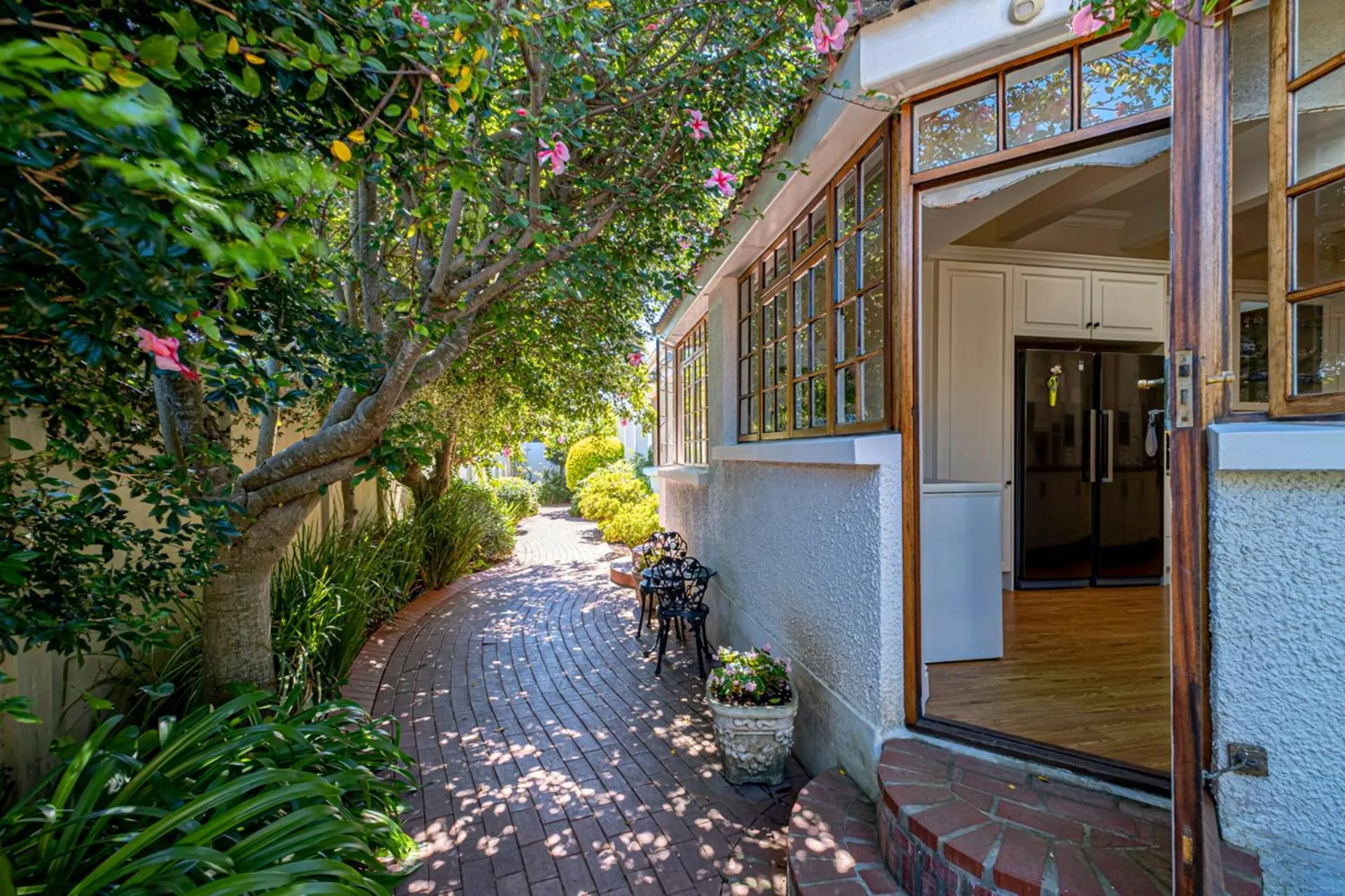 Garden view in Lemon Tree Lane