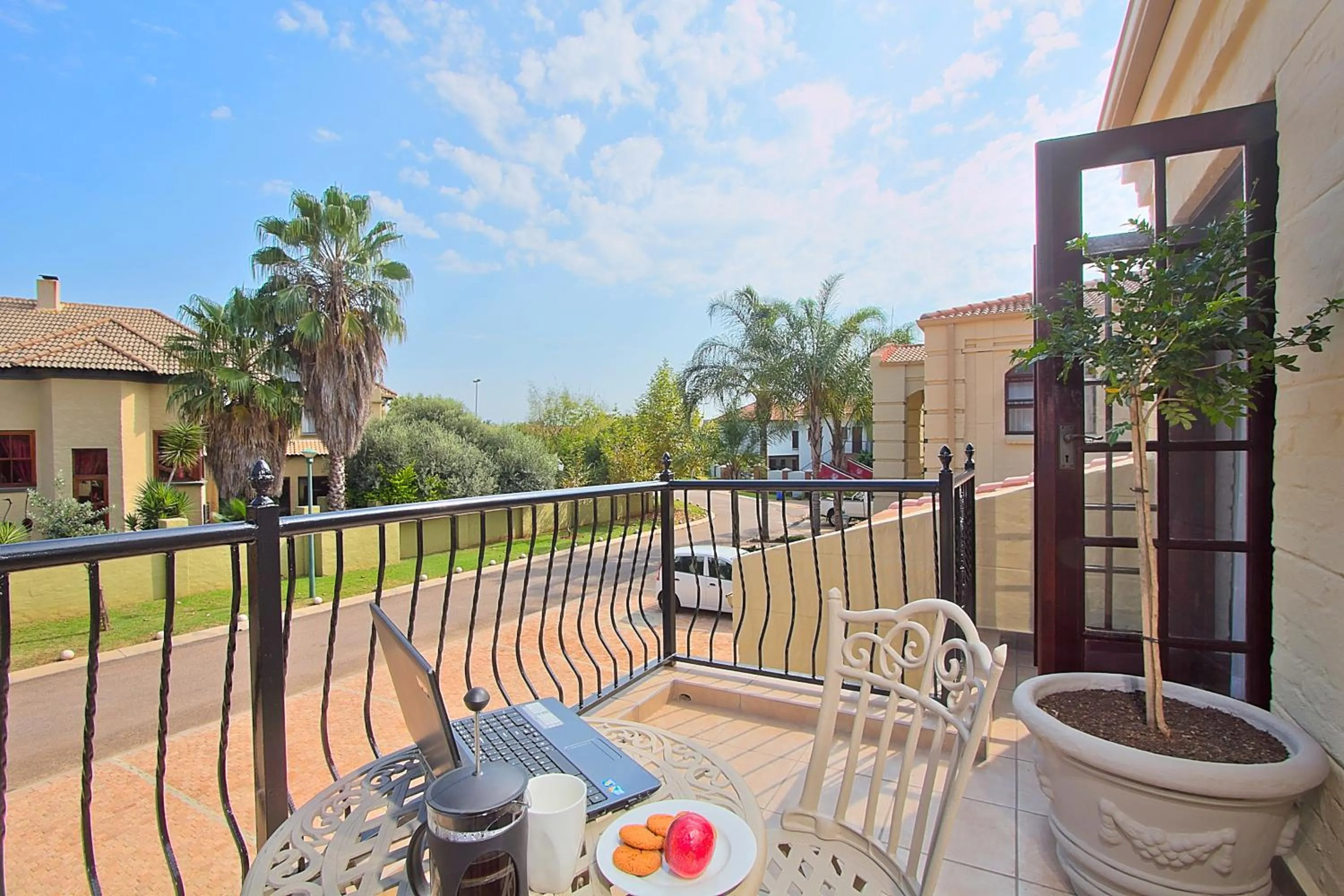 Balcony/Terrace in Leopardsong Manor