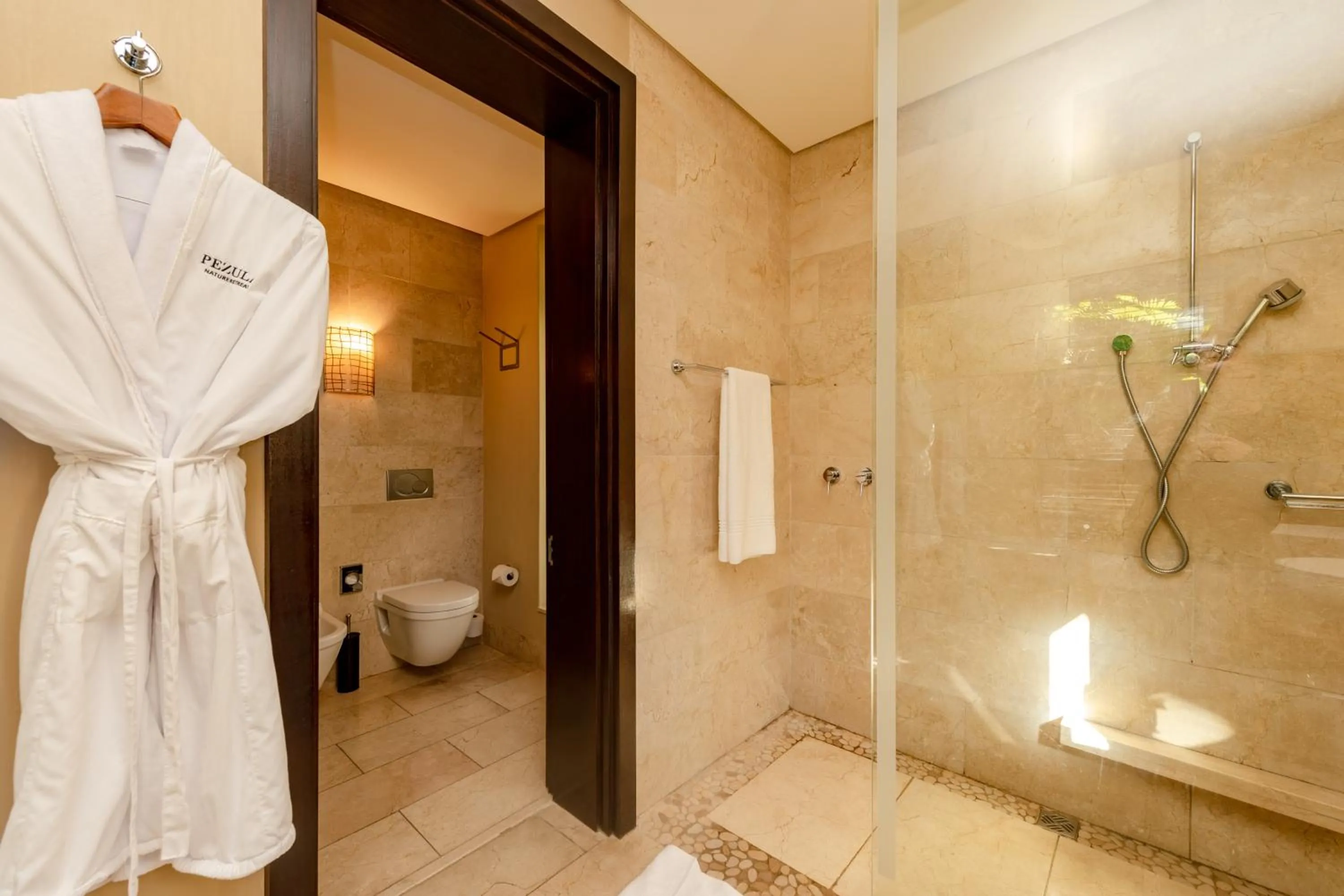 Shower in Pezula Nature Retreat