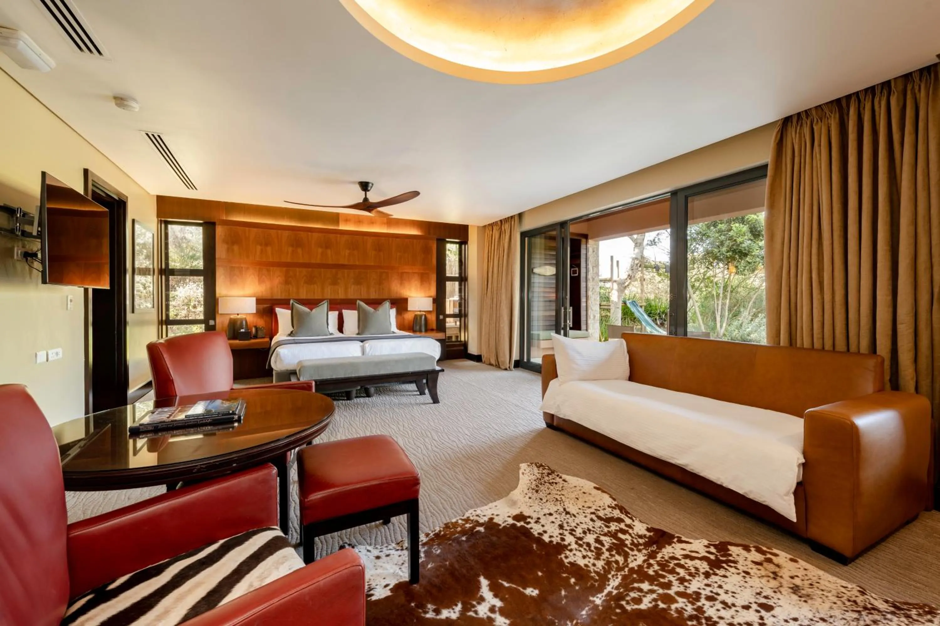 Photo of the whole room, Bed in Pezula Nature Retreat