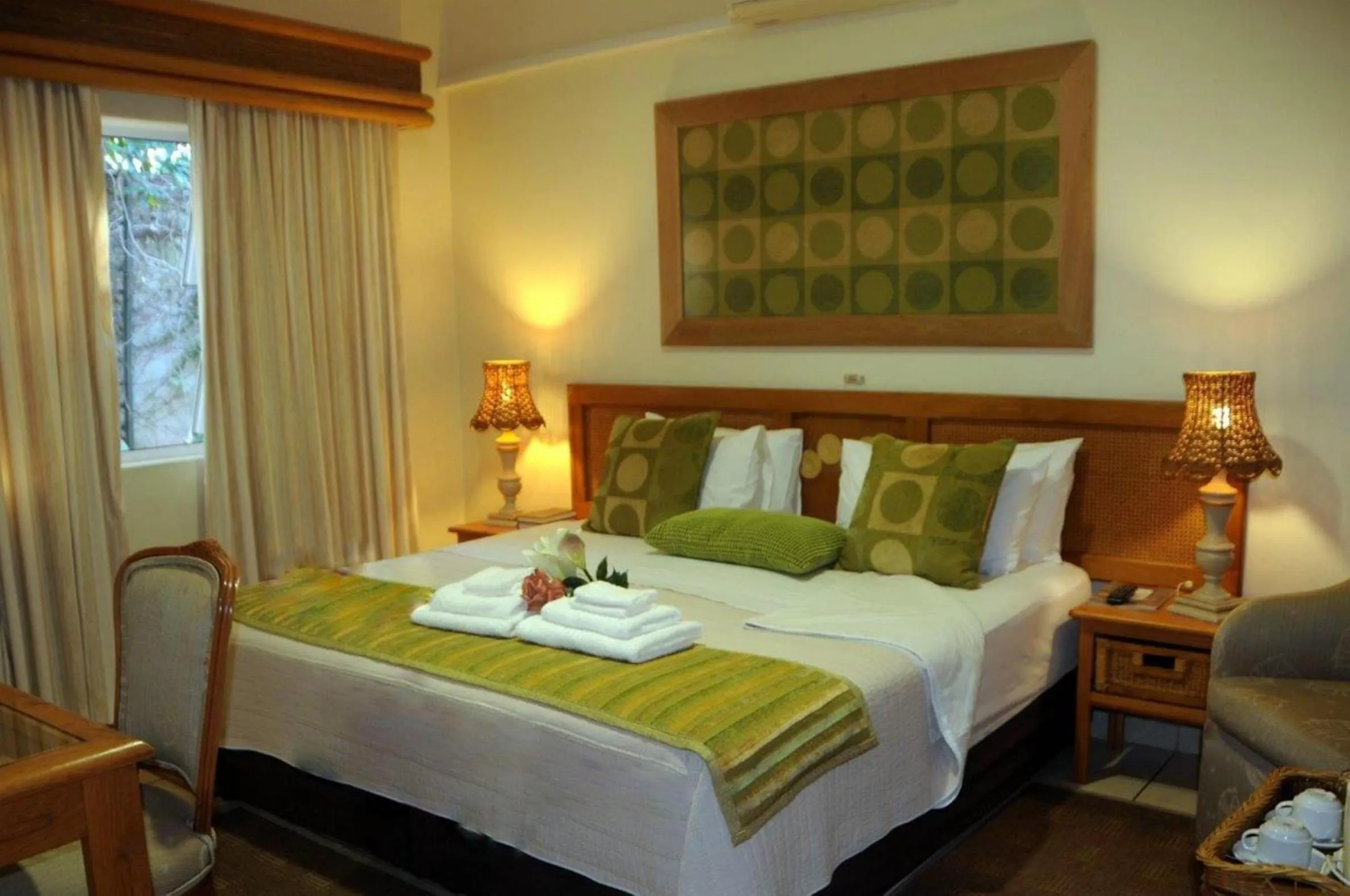 Bedroom, Bed in Centre Court B&B