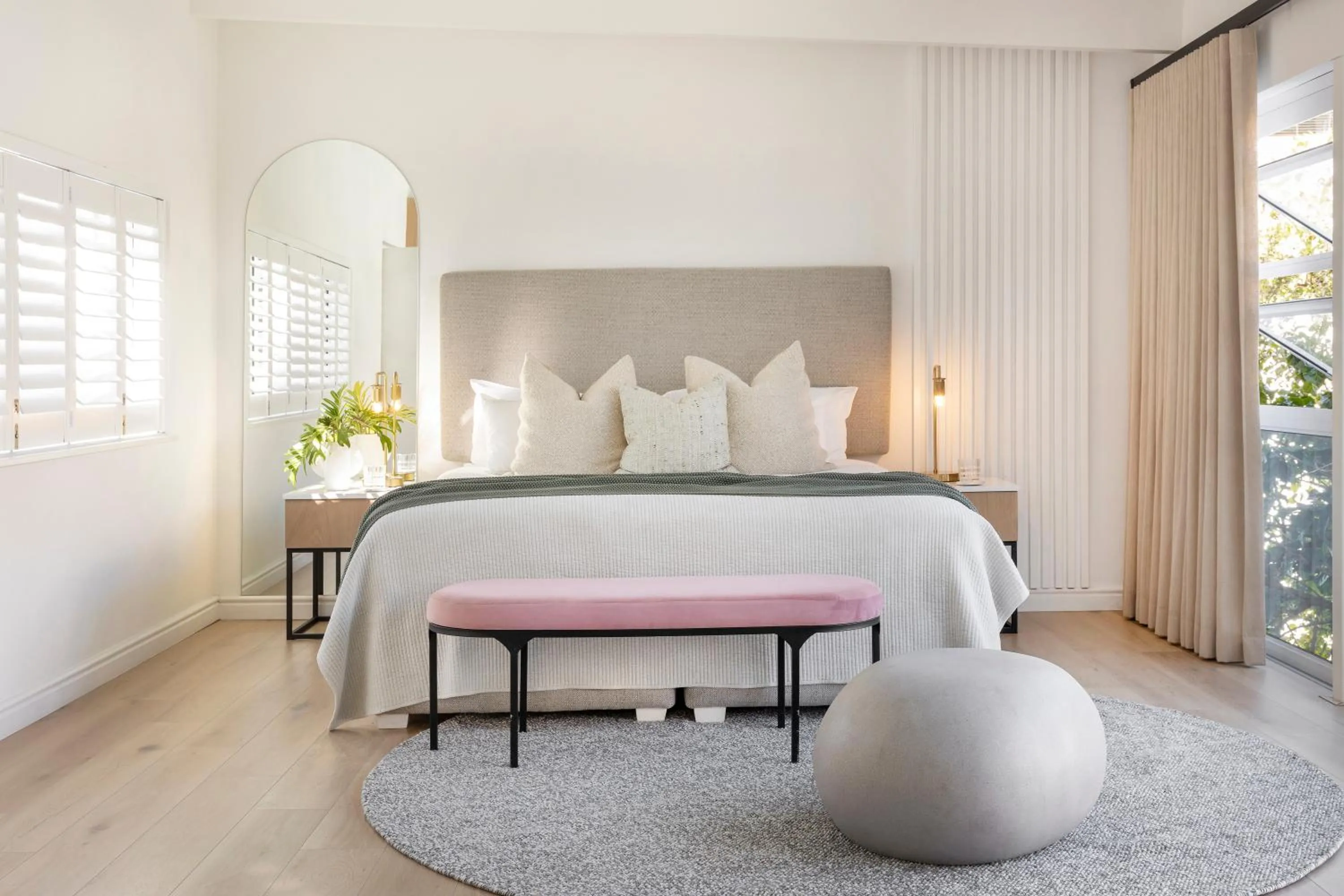 Bed in The Clarendon - Fresnaye