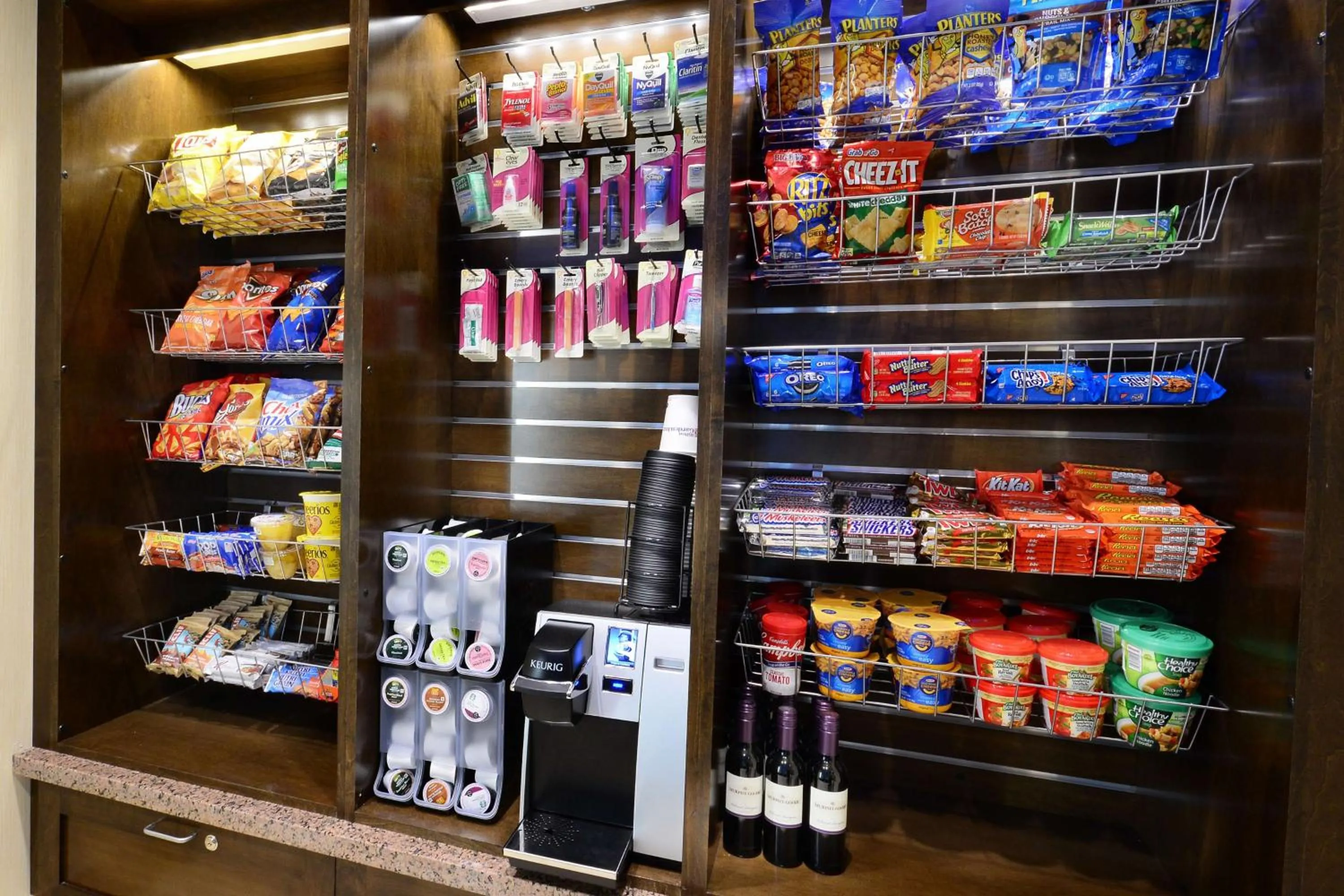 Restaurant/places to eat in Hilton Garden Inn Greensboro Airport