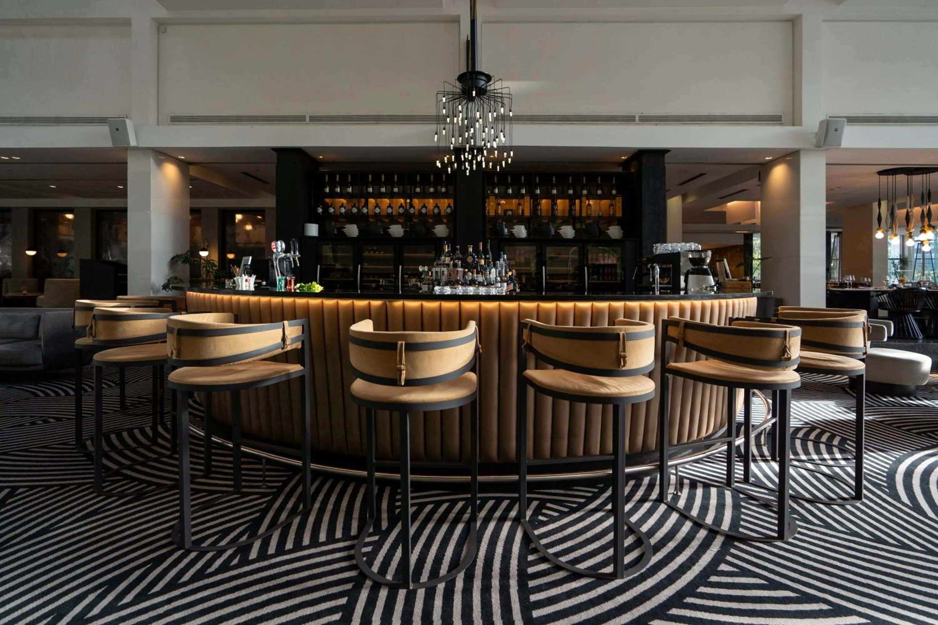 Restaurant/places to eat in The Capital 15 on Orange Hotel & Spa