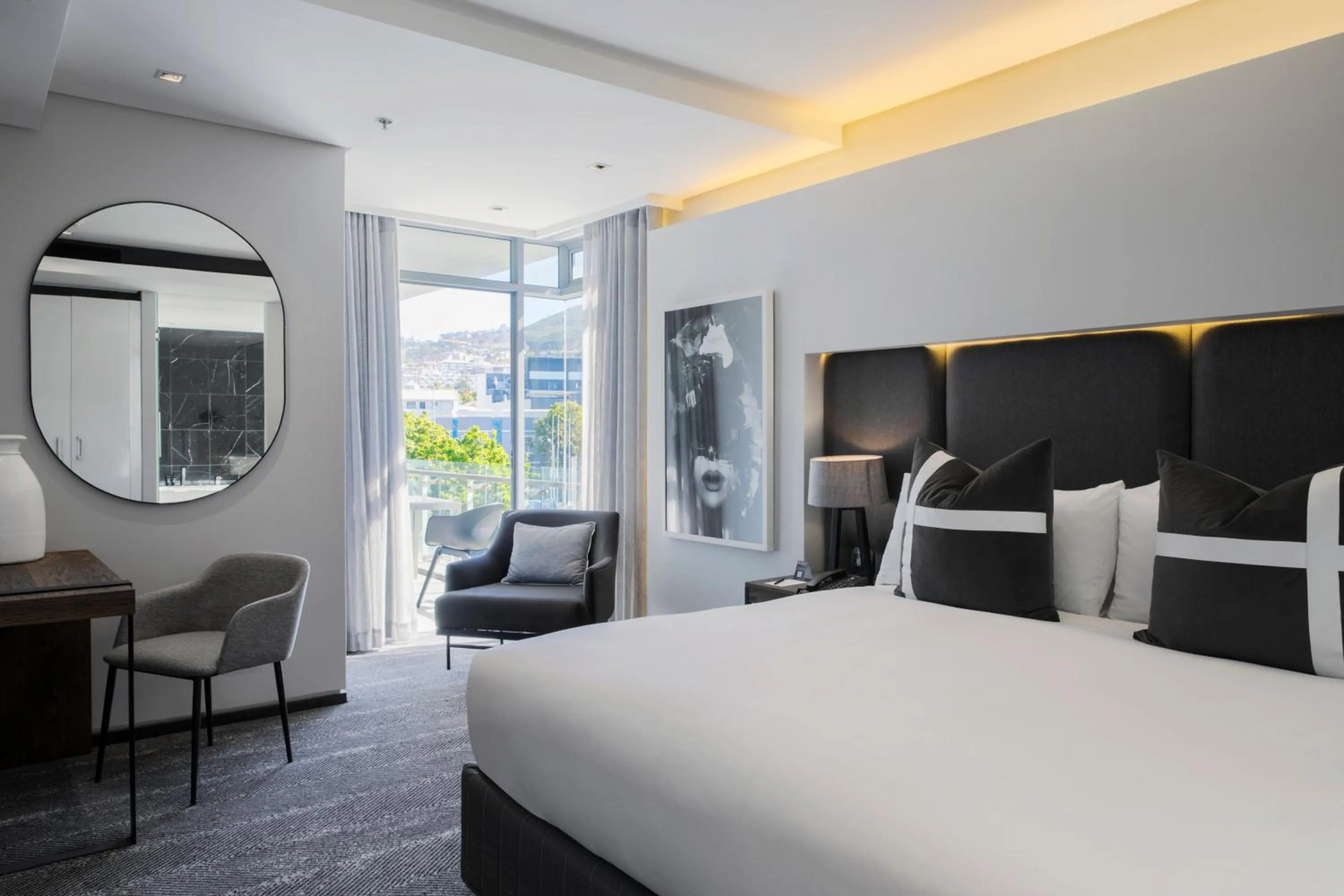 Bedroom, Bed in The Capital 15 on Orange Hotel & Spa