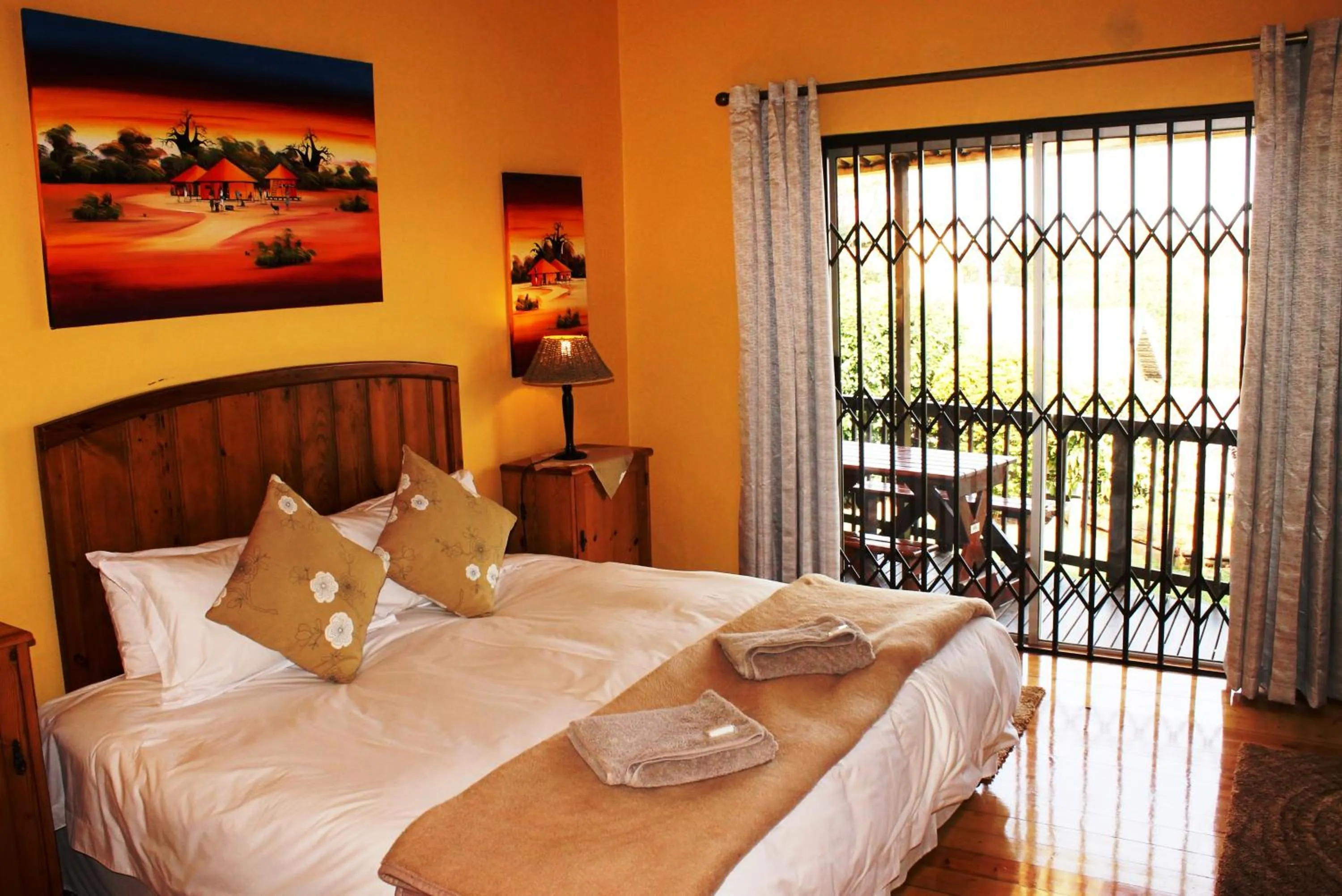 Flintstones Guest House Durban