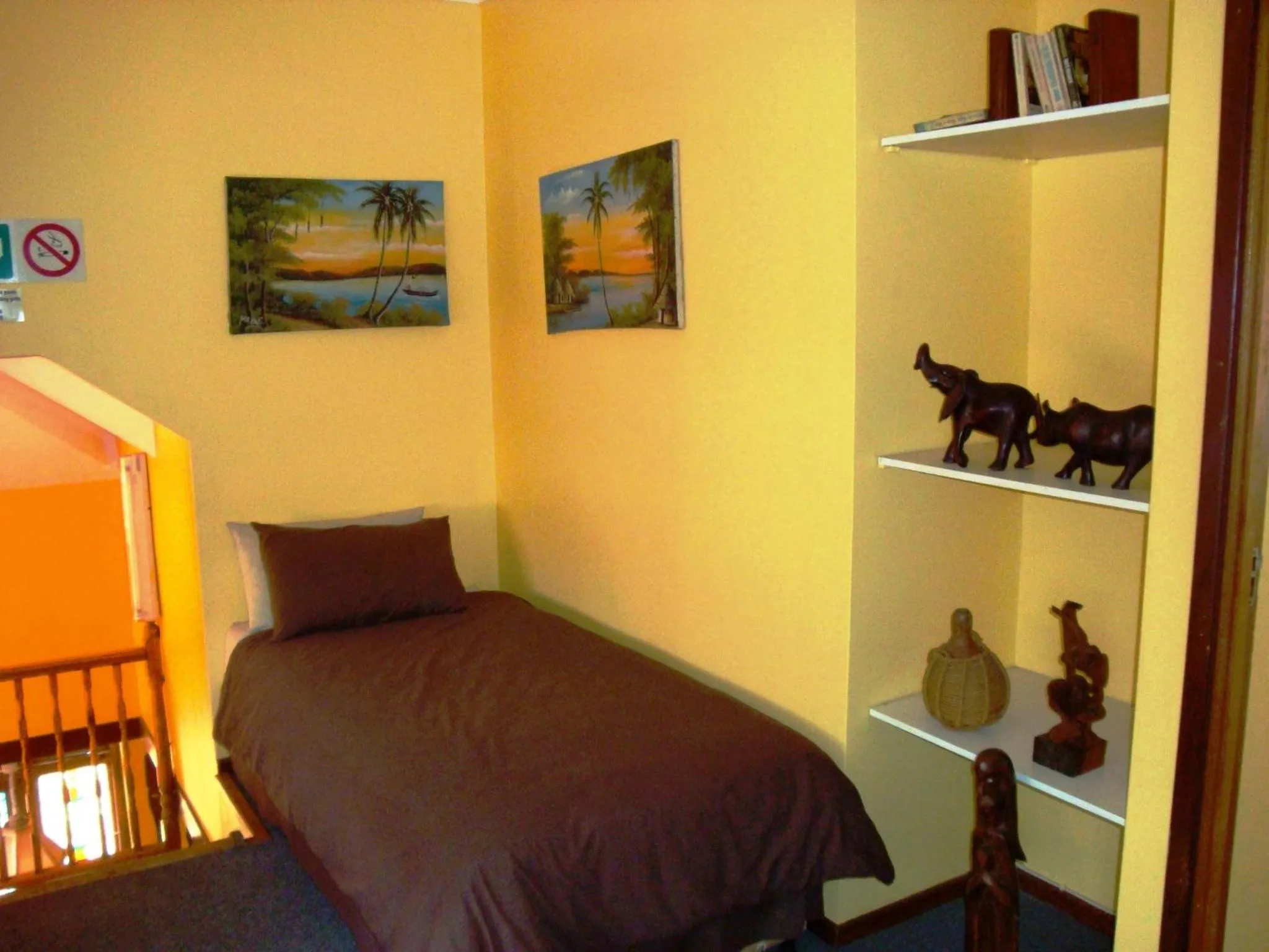 Flintstones Guest House Durban